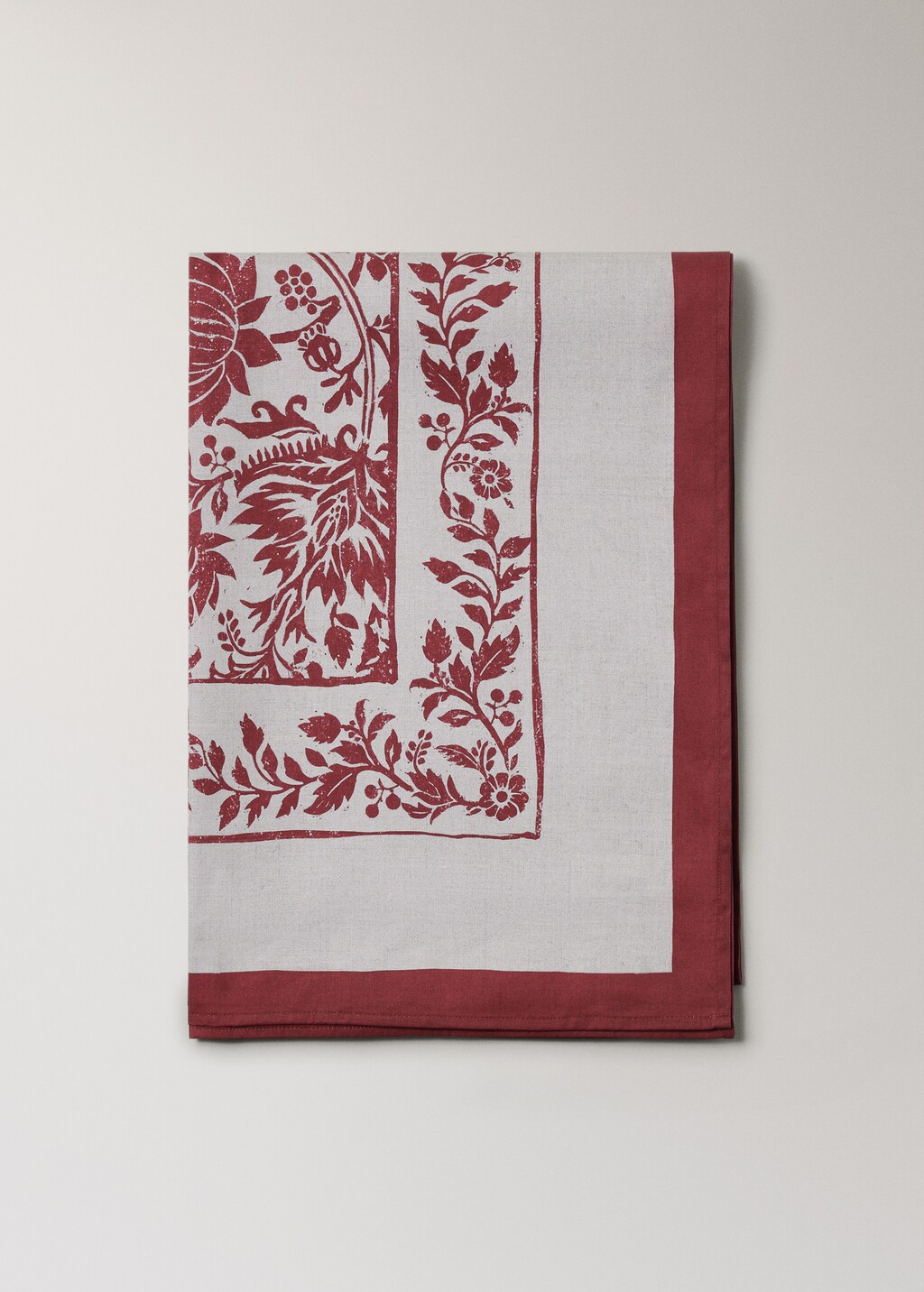 Cotton twill tablecloth for 6 to 8 diners