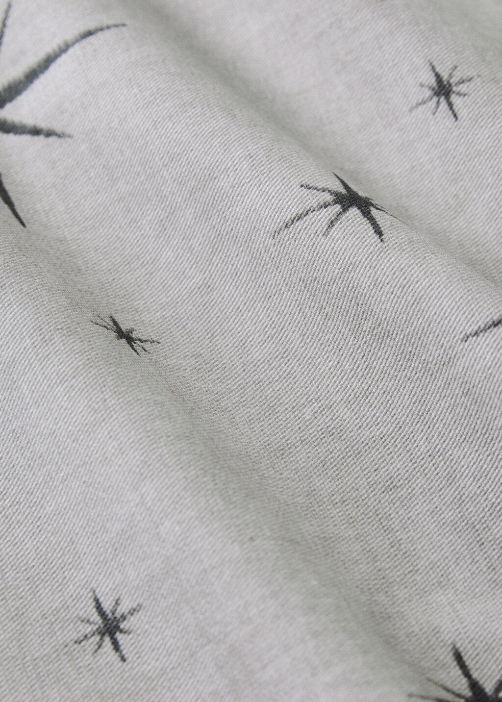 Star-print cotton tablecloth for 8 to 10 diners