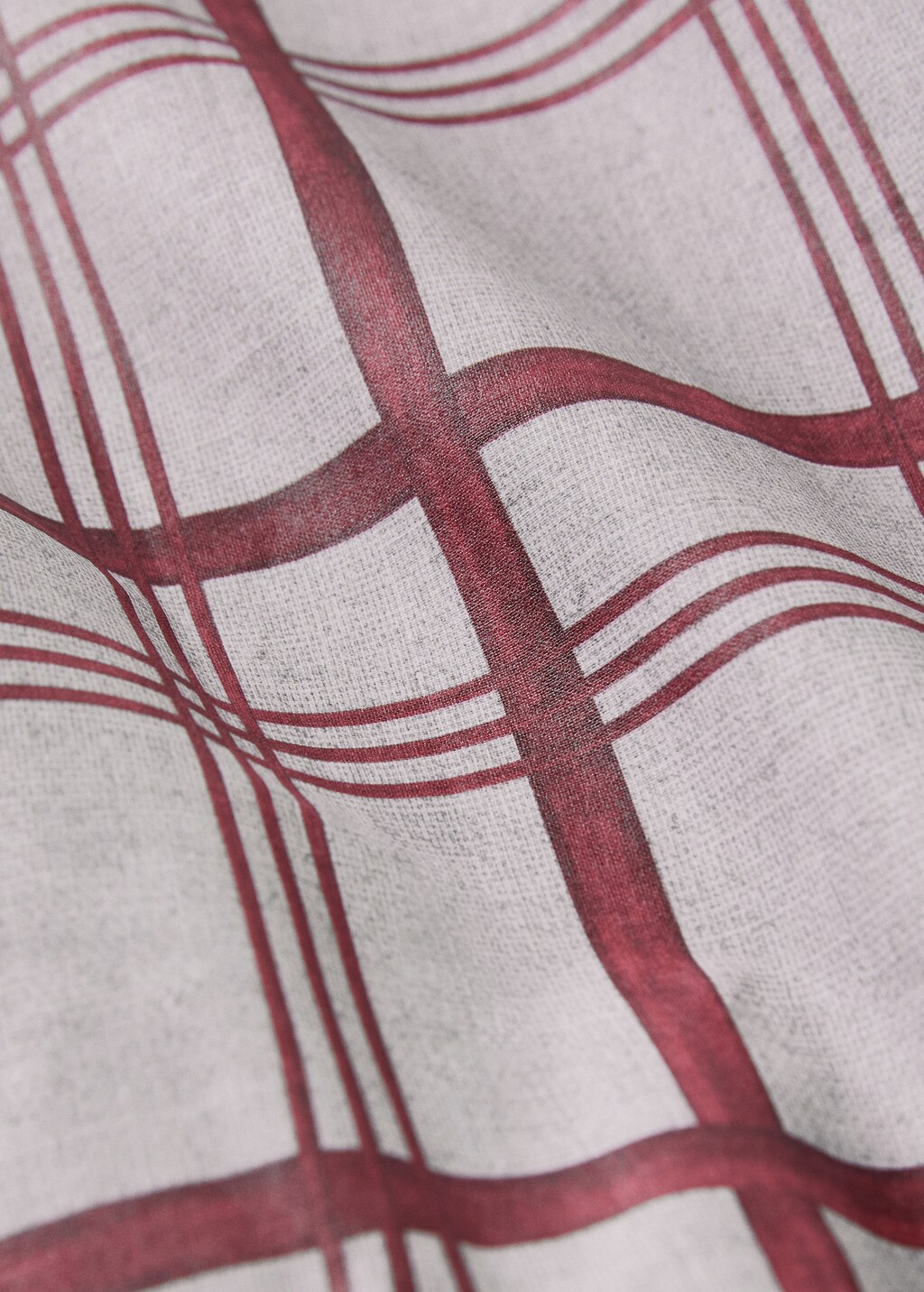 Resin-coated striped tablecloth for 8 to 10 diners