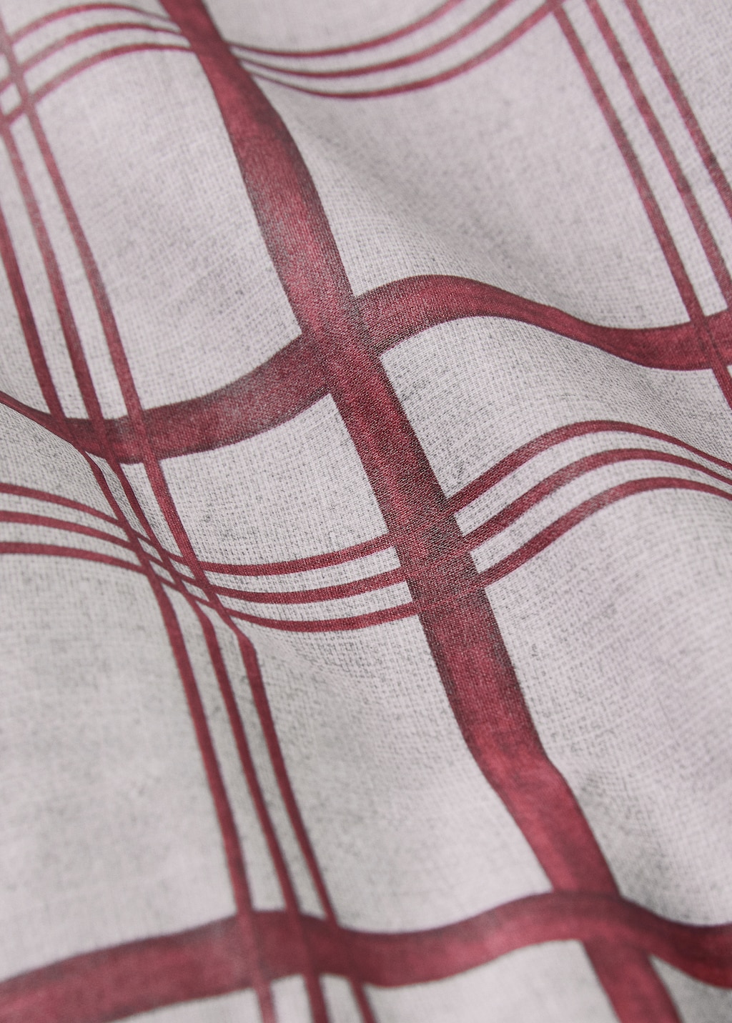 Resin-coated striped tablecloth for 8 to 10 diners