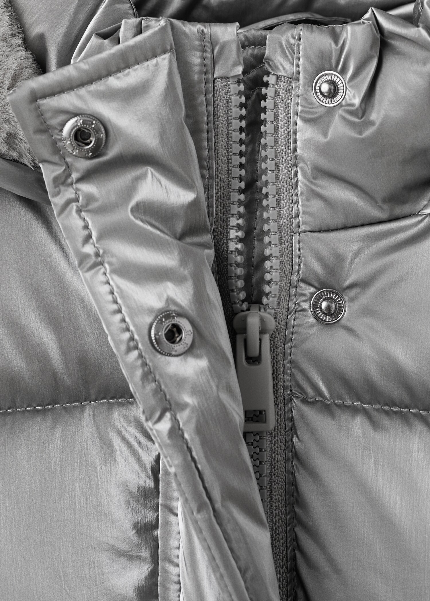 Metallic puffer jacket - Details of the article 0