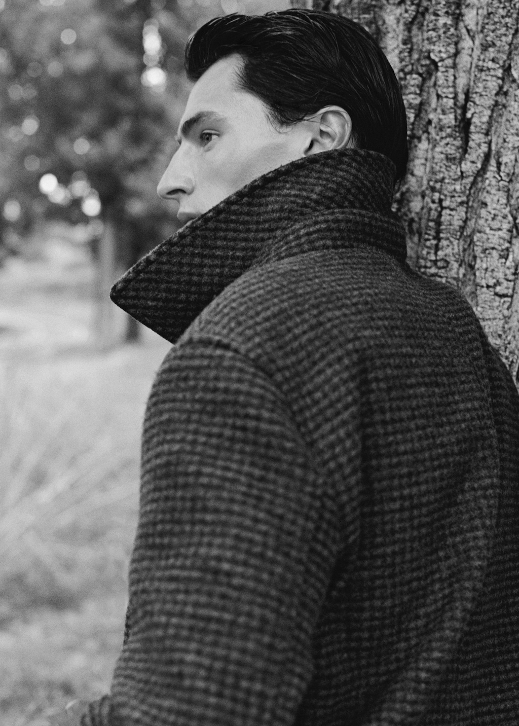 Long coat with check-print structure