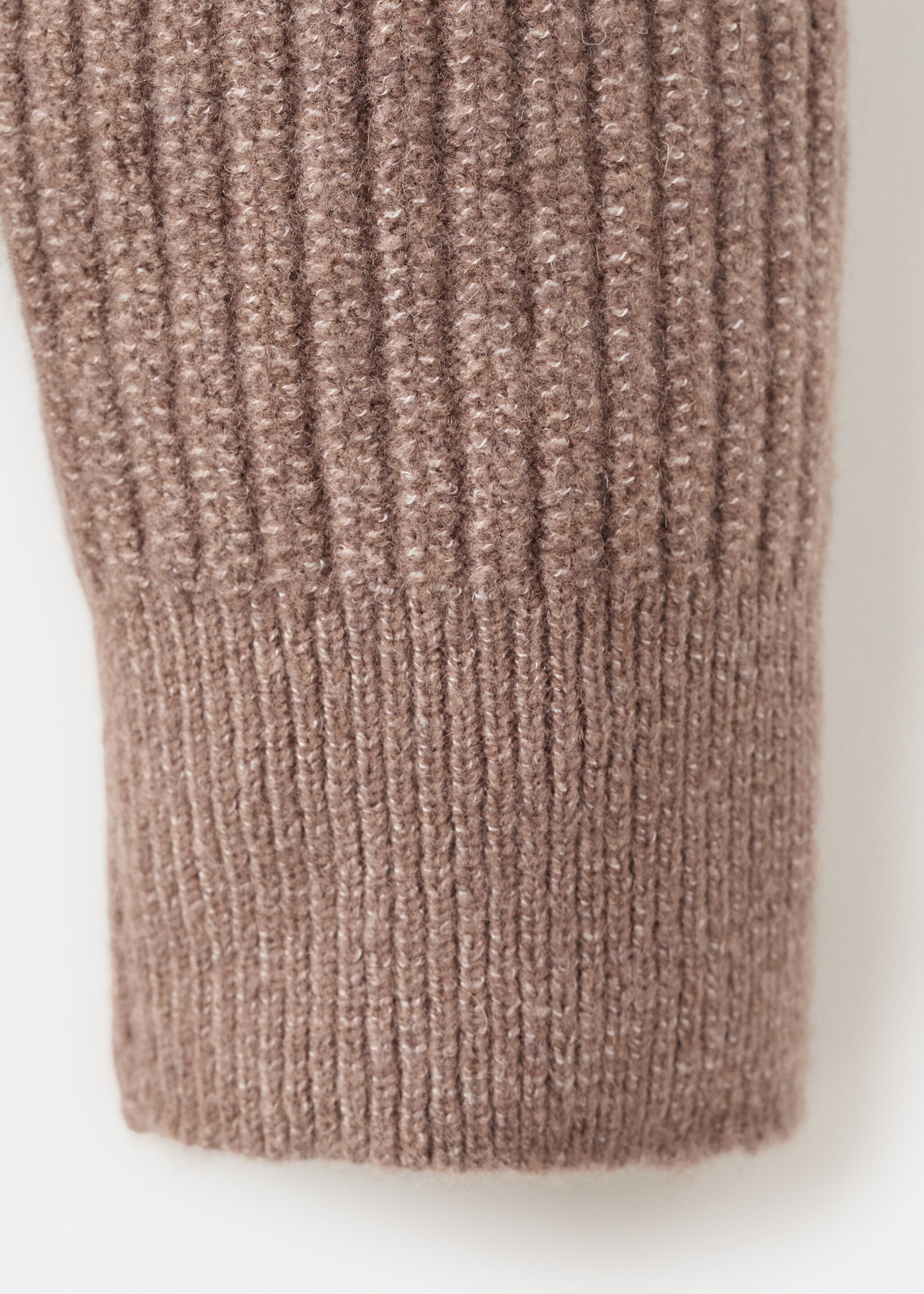 Knitted ribbed sweater - Details of the article 0, Medium Brown. Ref: 17017898-00.