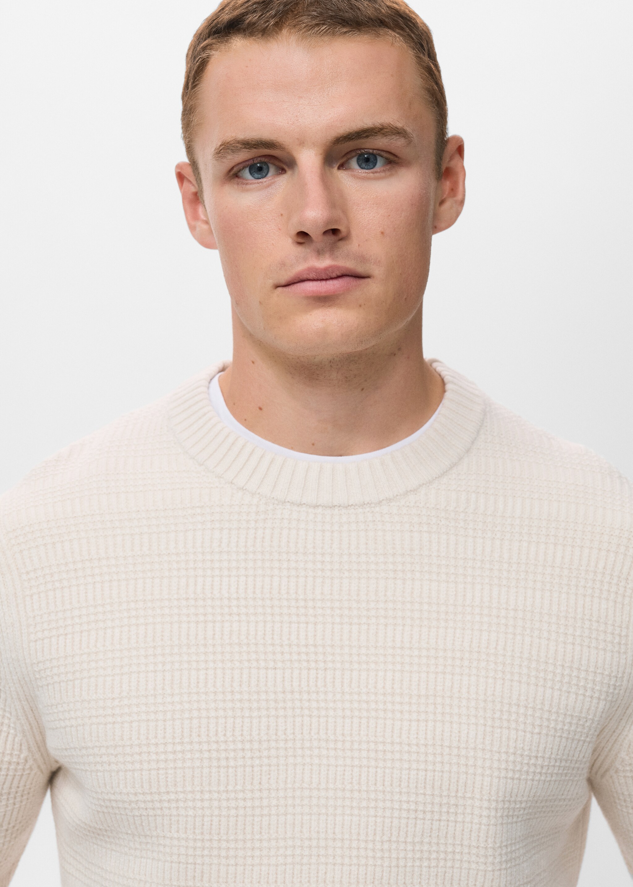 Structured knitted sweater - Details of the article 1, Off White. Ref: 17017902-00.