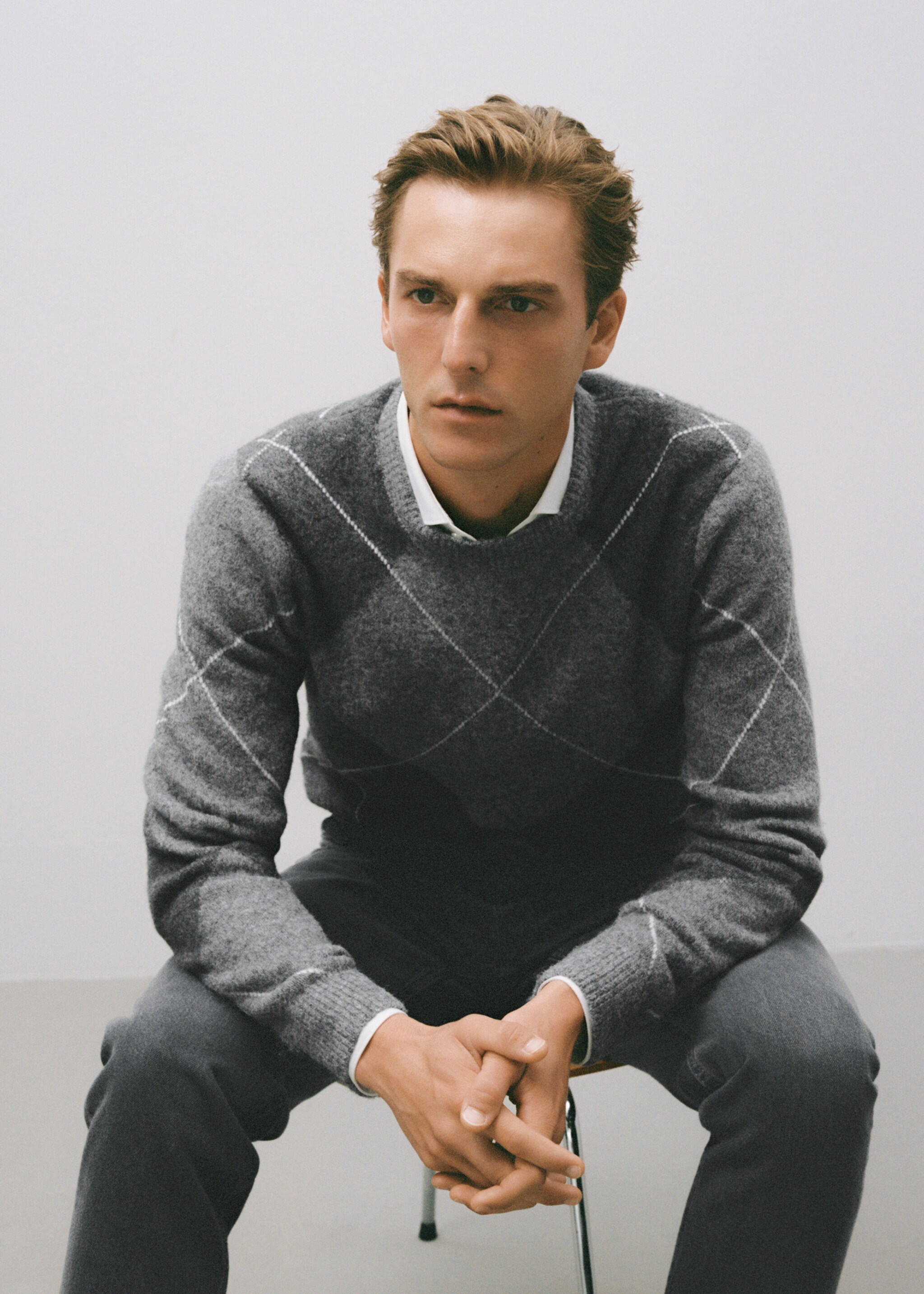 Diamond-patterned knitted sweater - Details of the article 3, Medium Heather Grey. Ref: 17017903-00.