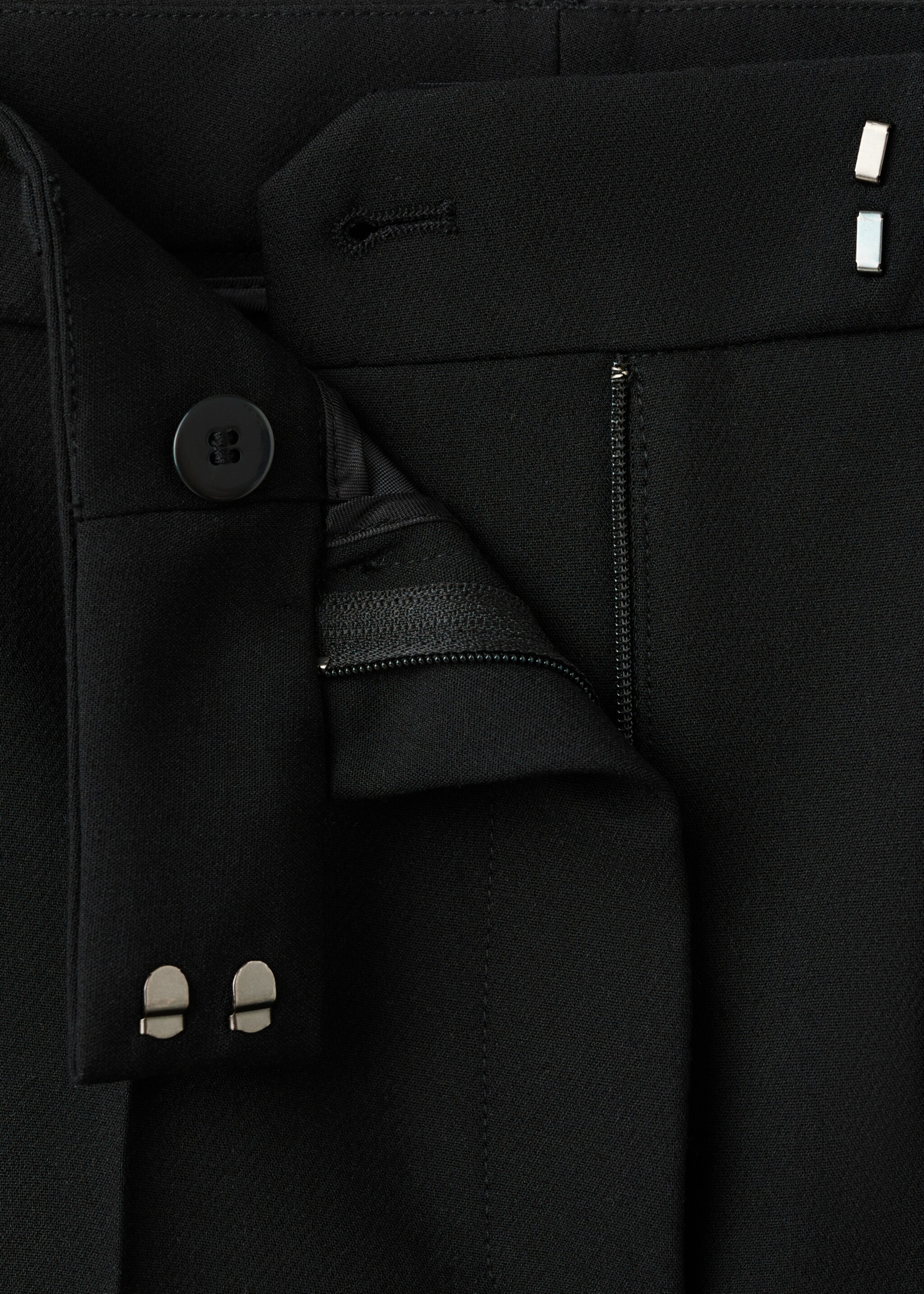 Seam-detail straight-fit trousers - Details of the article 8, Black. Ref: 17017913-00.