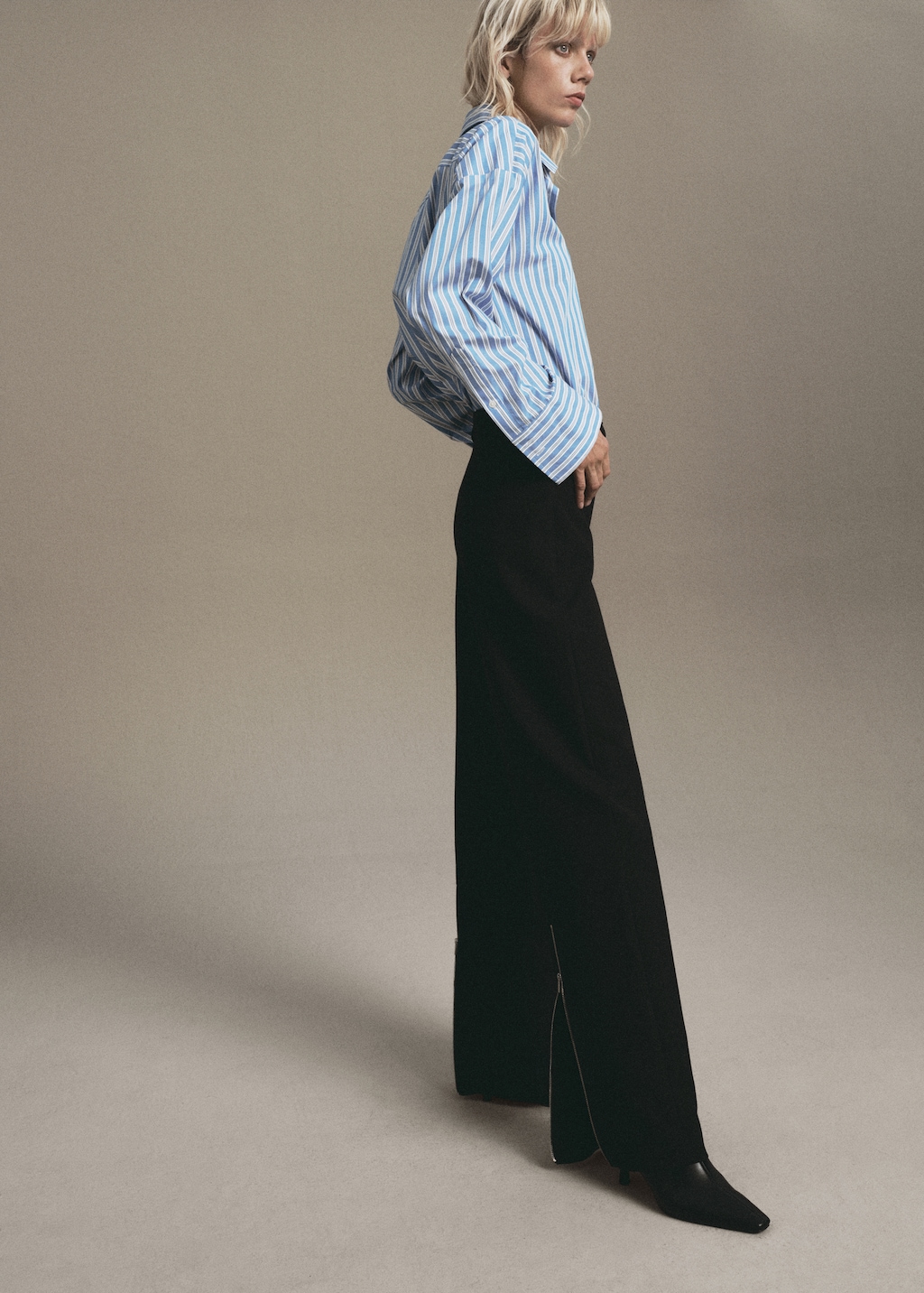 Zipped straight trousers