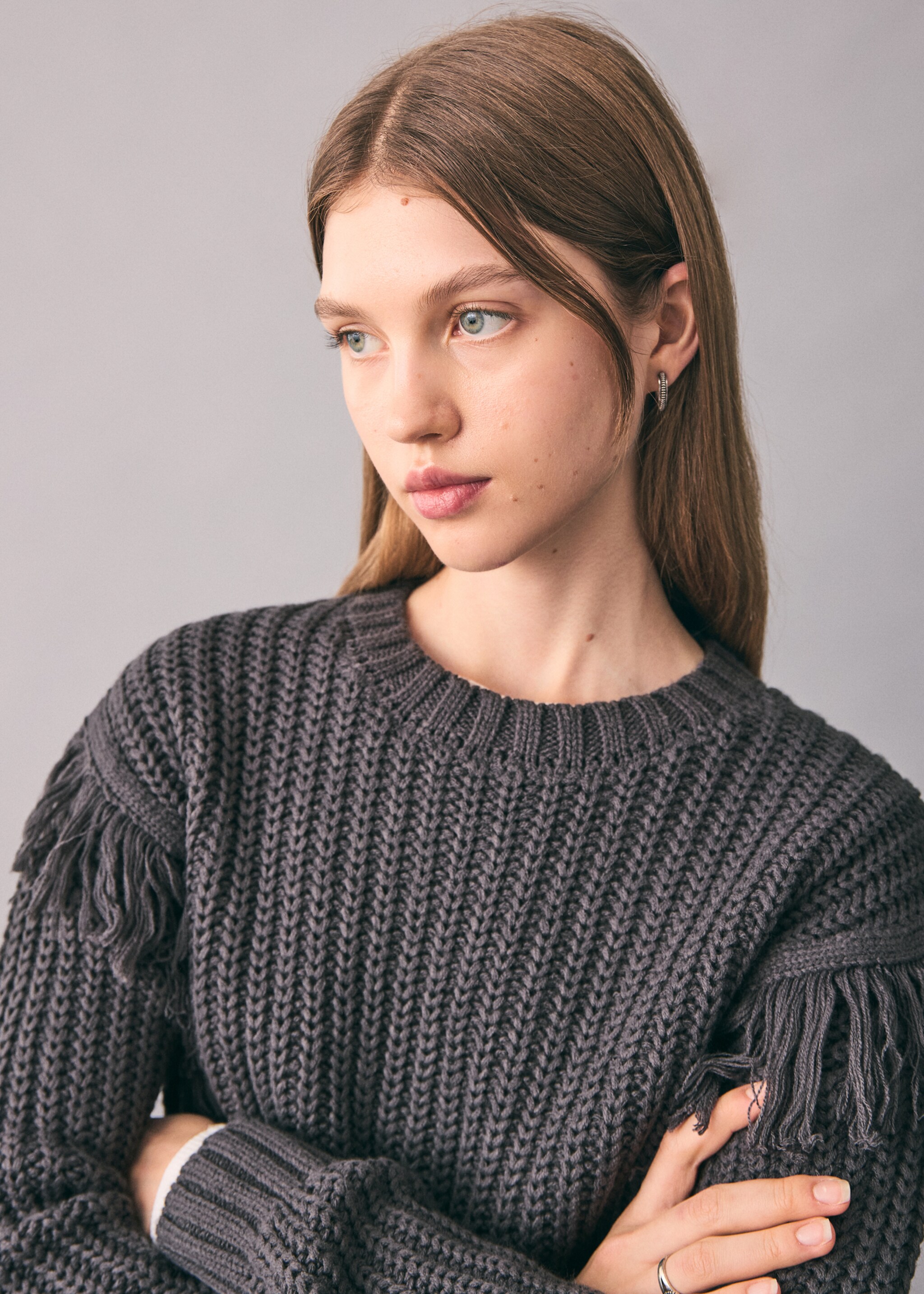 Pull-over maille franges - Détail de l'article 1, Gris anthracite. Ref: 17018271-00.