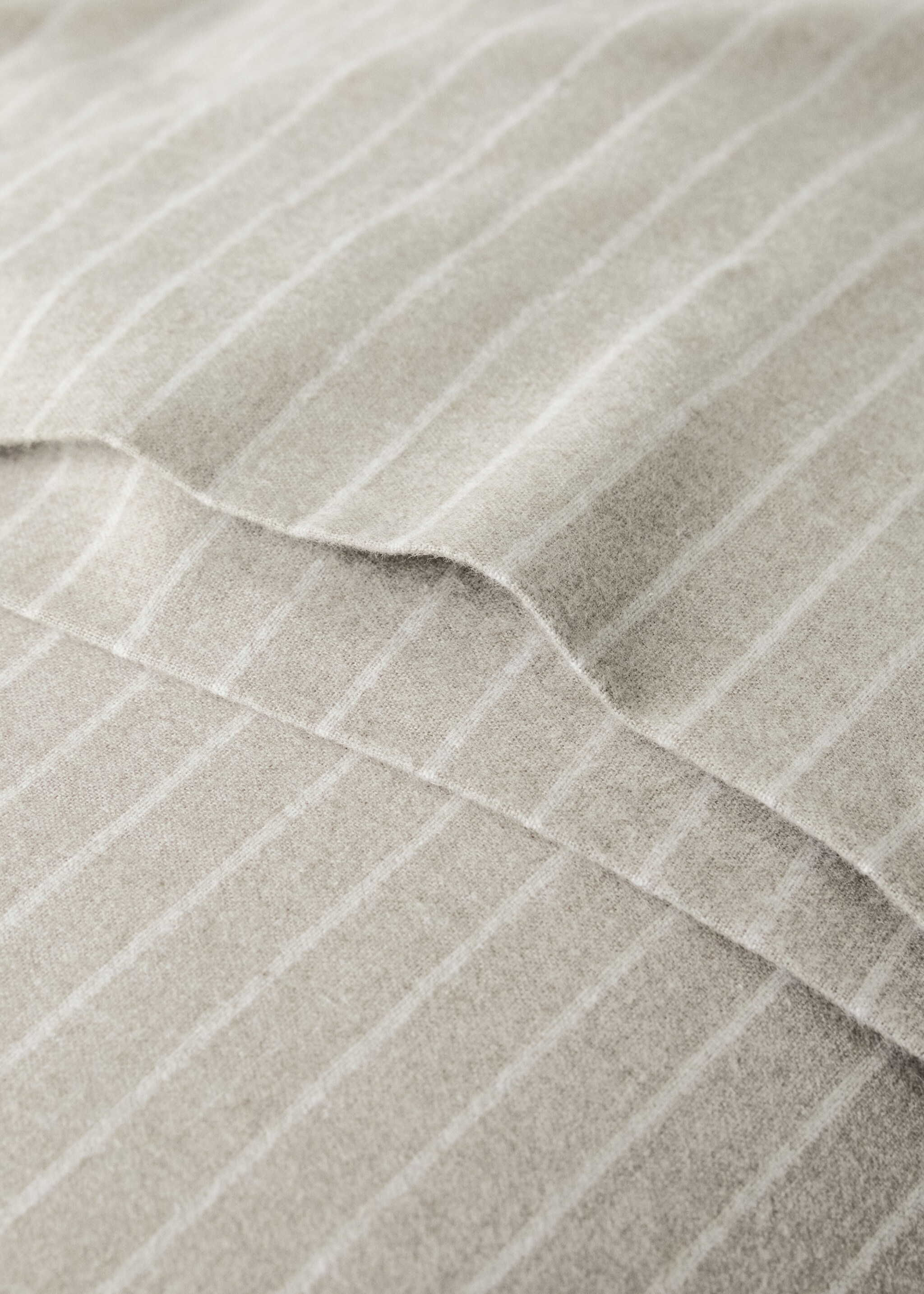Melange cotton flannel pillowcase with fine-striped yarn 45x110cm - Details of the article 1, Beige. Ref: 17018281-00.