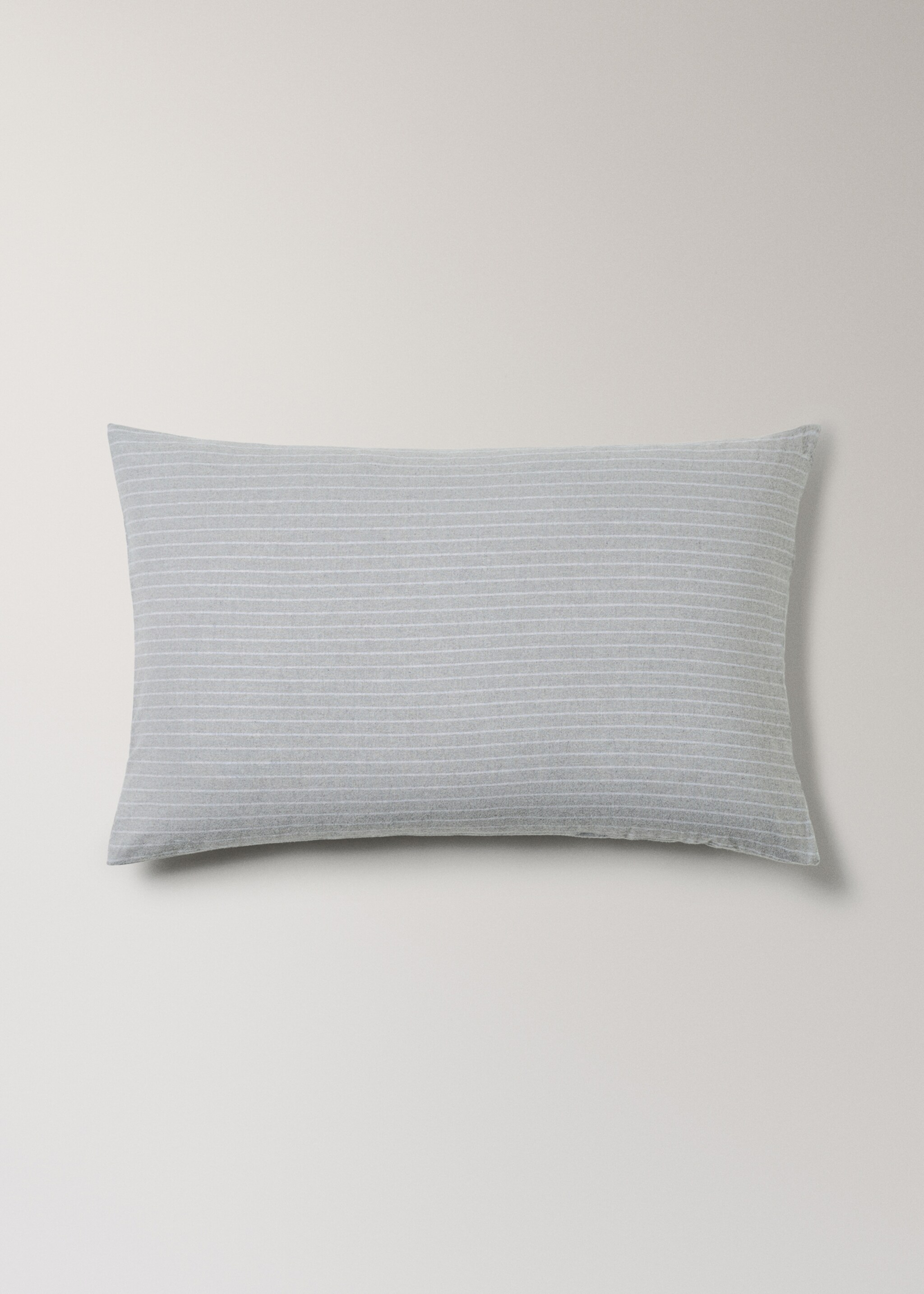 Melange cotton flannel pillowcase with fine-striped yarn 50x75cm - Article without model, Grey. Ref: 17018282-00.