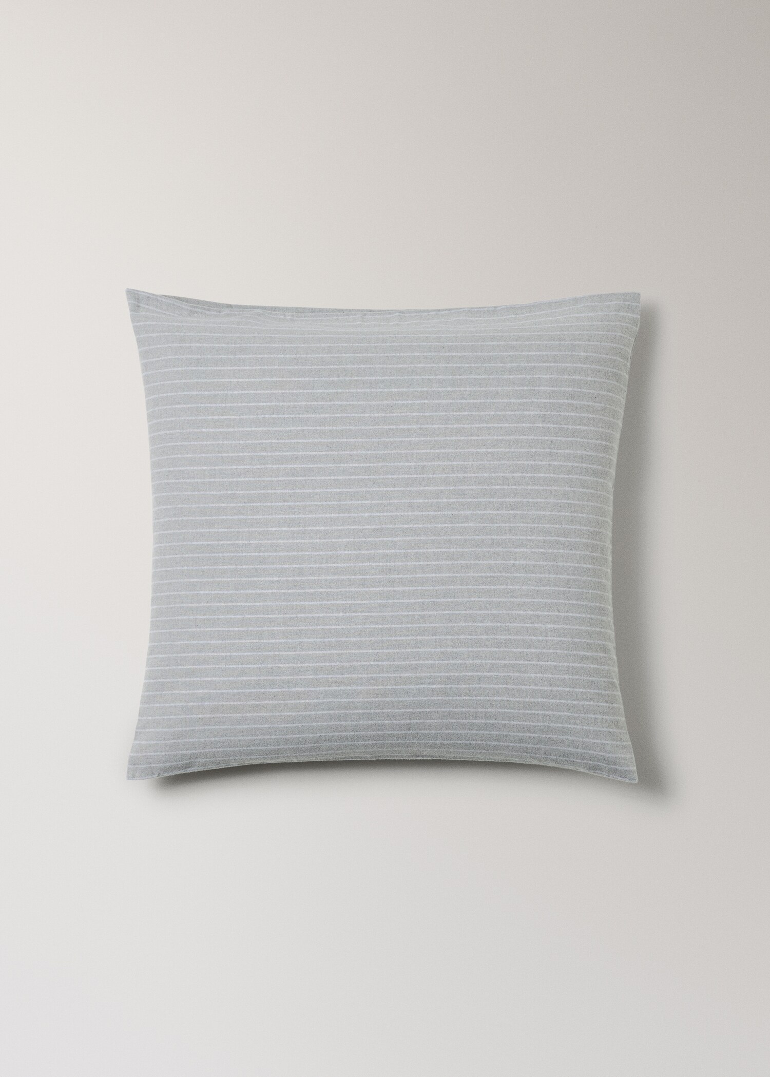 Kissenbezug aus Baumwollflanell mit Melange-Garn und feinen Streifen, 60x60cm - Artikel ohne Model