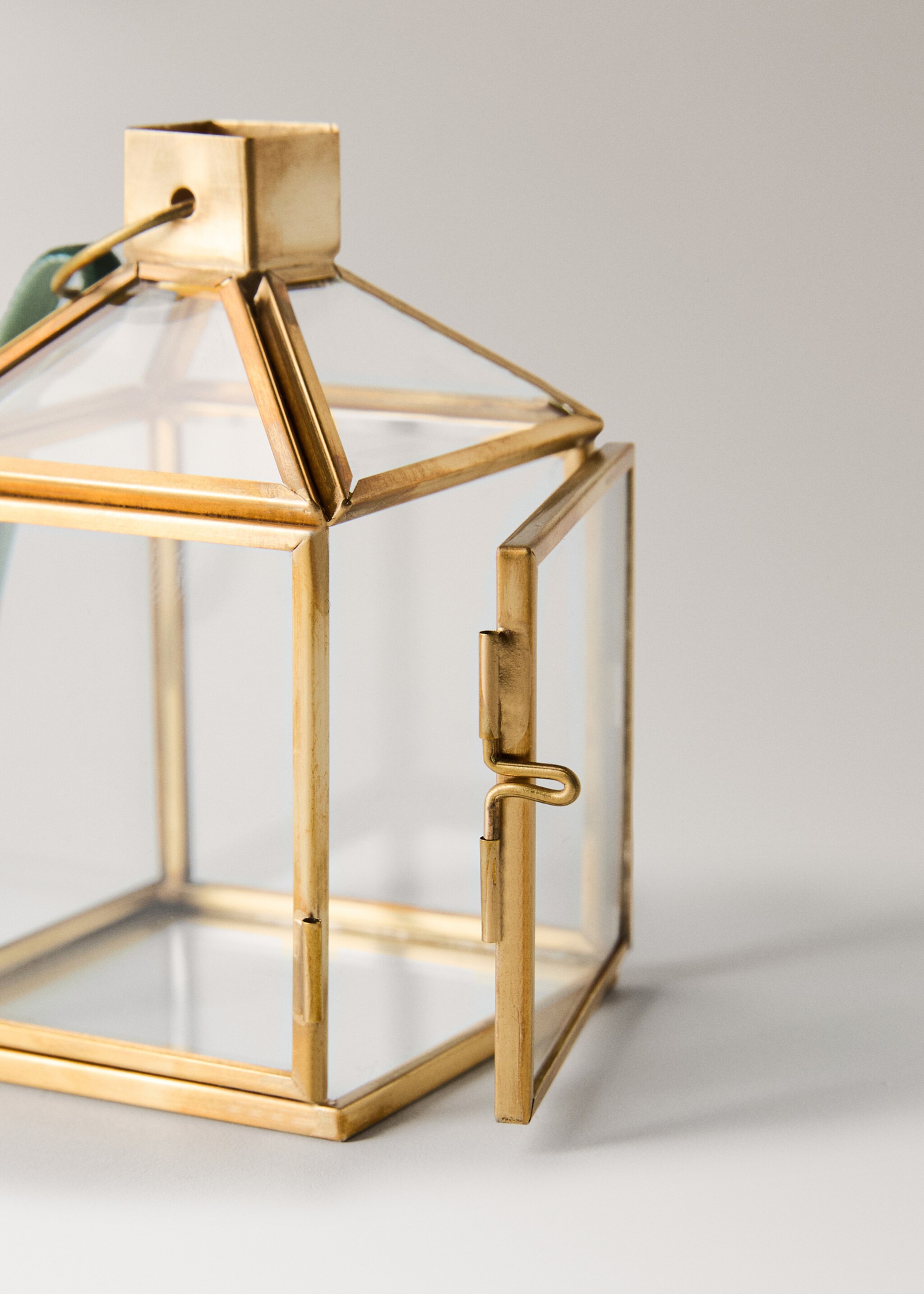 Tree lantern decoration - Details of the article 2, Gold. Ref: 17018290-00.