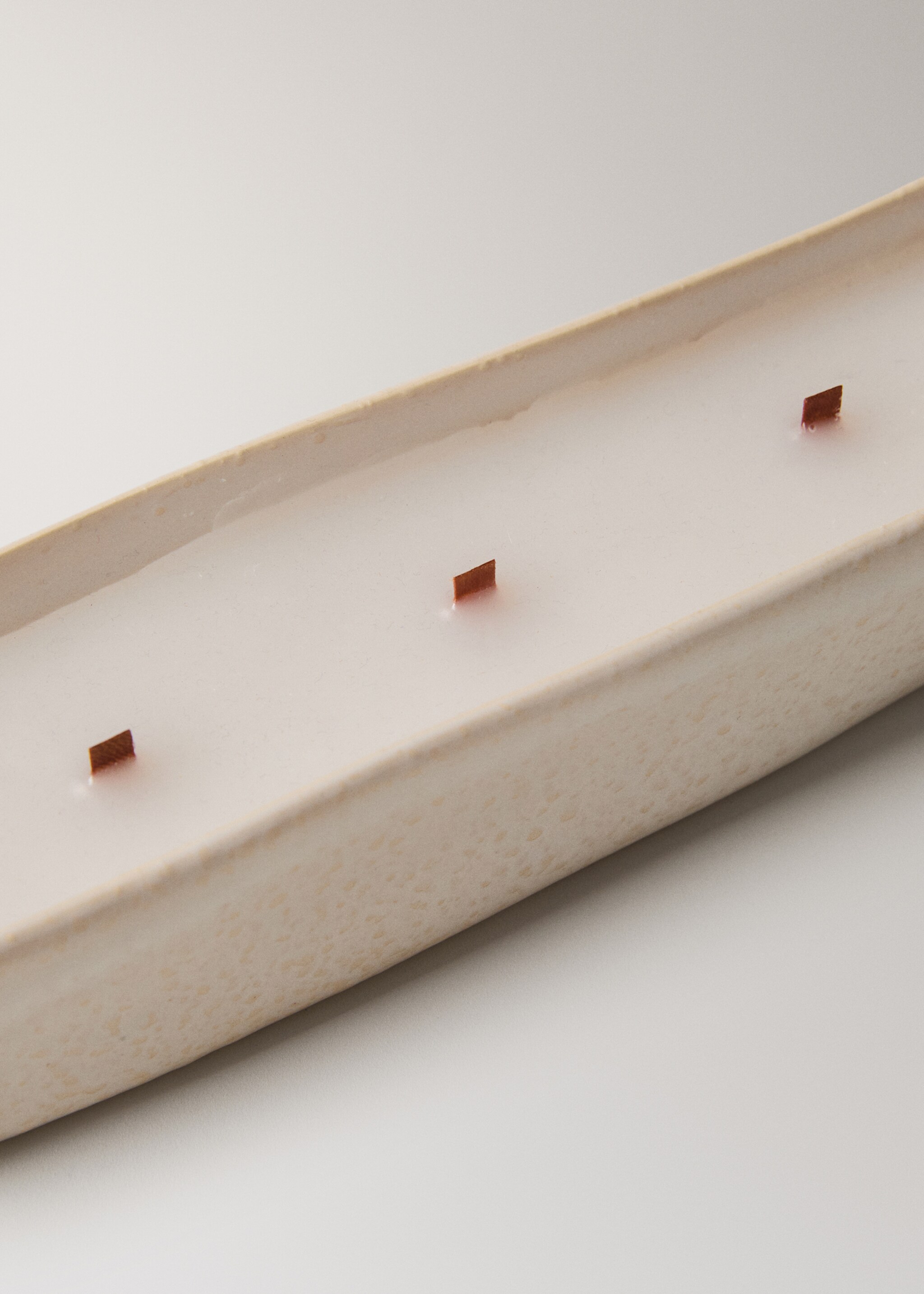 Decorative ceramic candle - Details of the article 1, Ecru. Ref: 17018293-00.