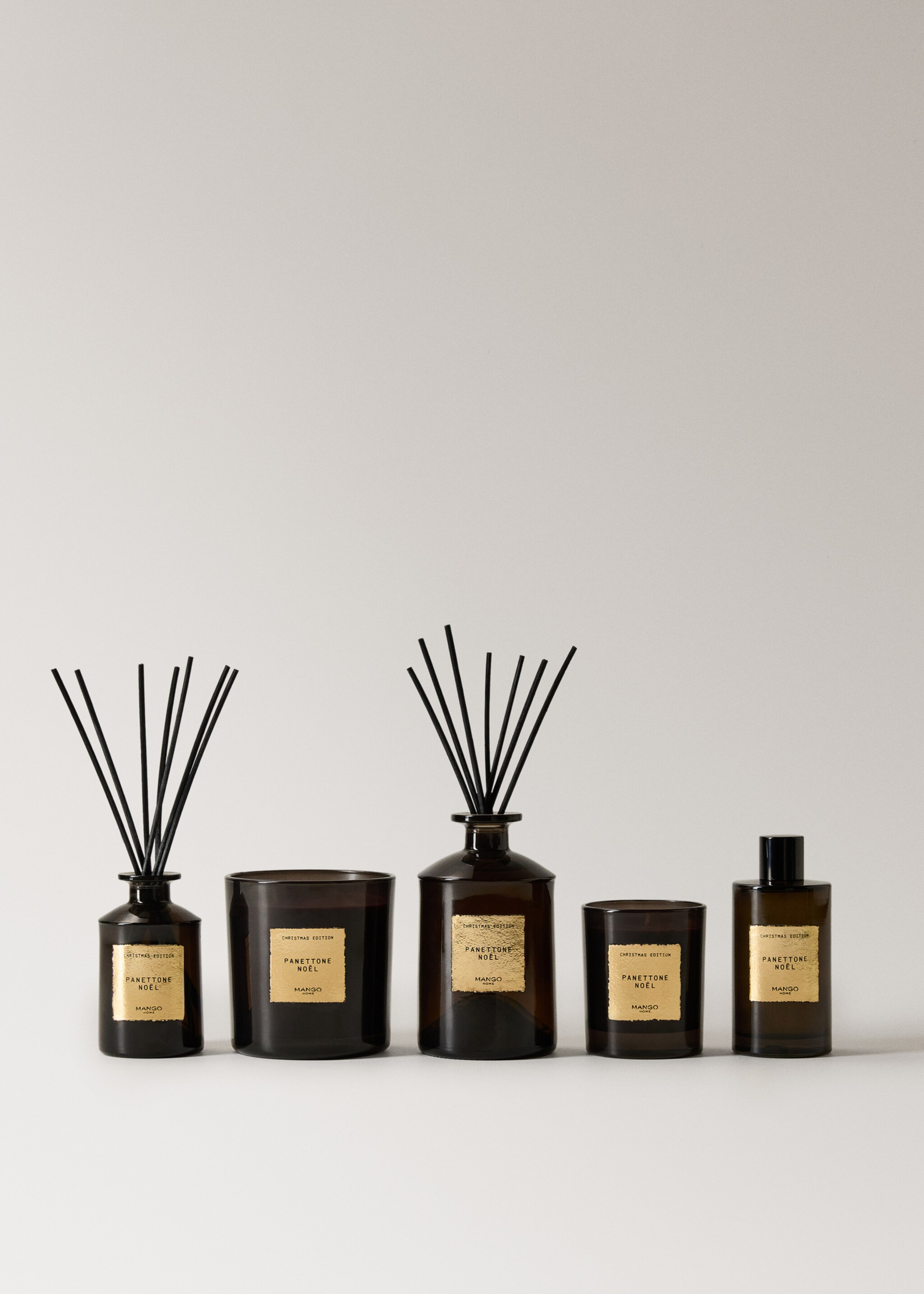 Panettone Noël scented candle - Details of the article 3, Gold. Ref: 17018296-00.
