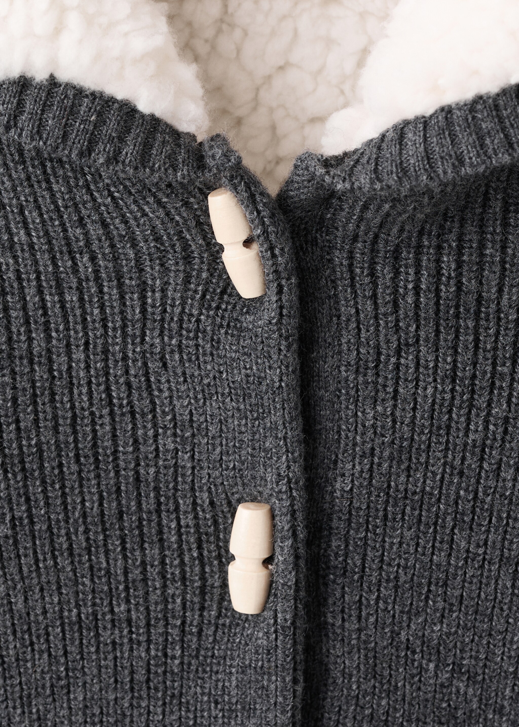 Cardigan riga - Détail de l'article 8, Gris anthracite. Ref: 17018634-00.