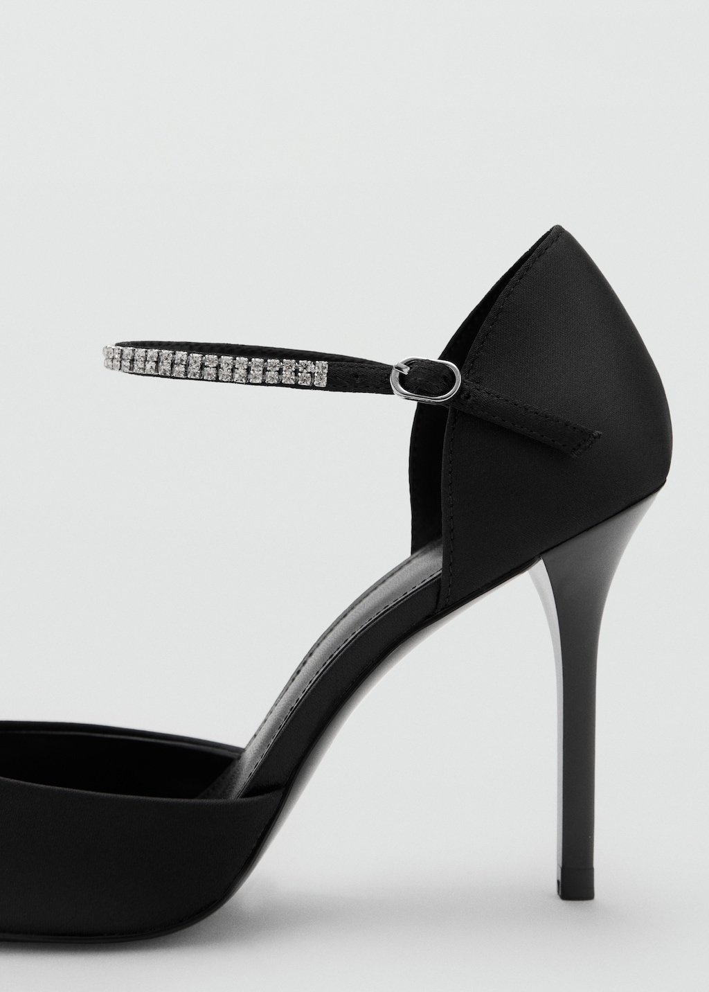 Strappy heeled shoes with rhinestones