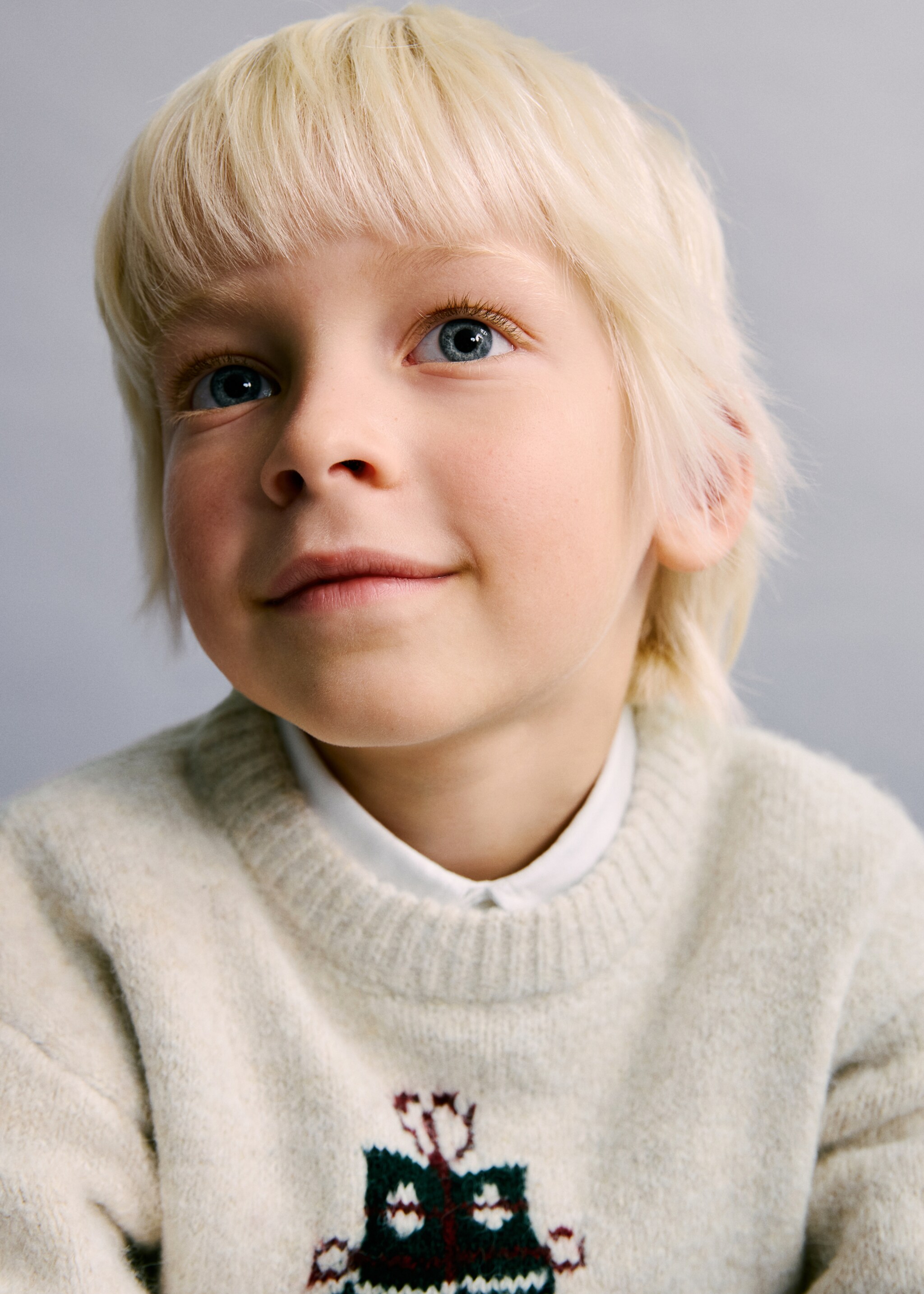 كنزة بتطريز الكريسماس - تفاصيل المنتج 1, بيج. Ref: 17019105-00.