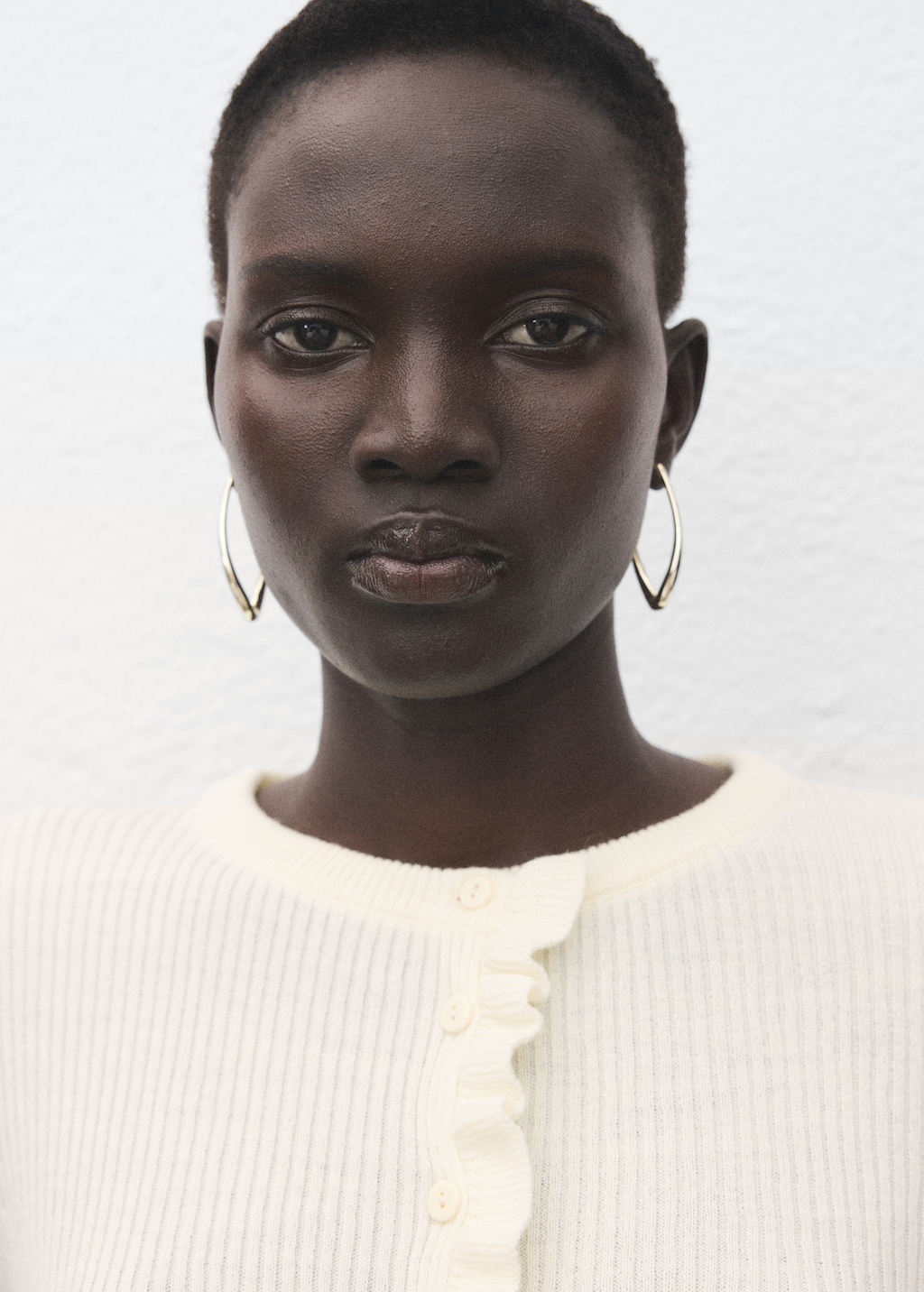 Scalloped edges cardigan