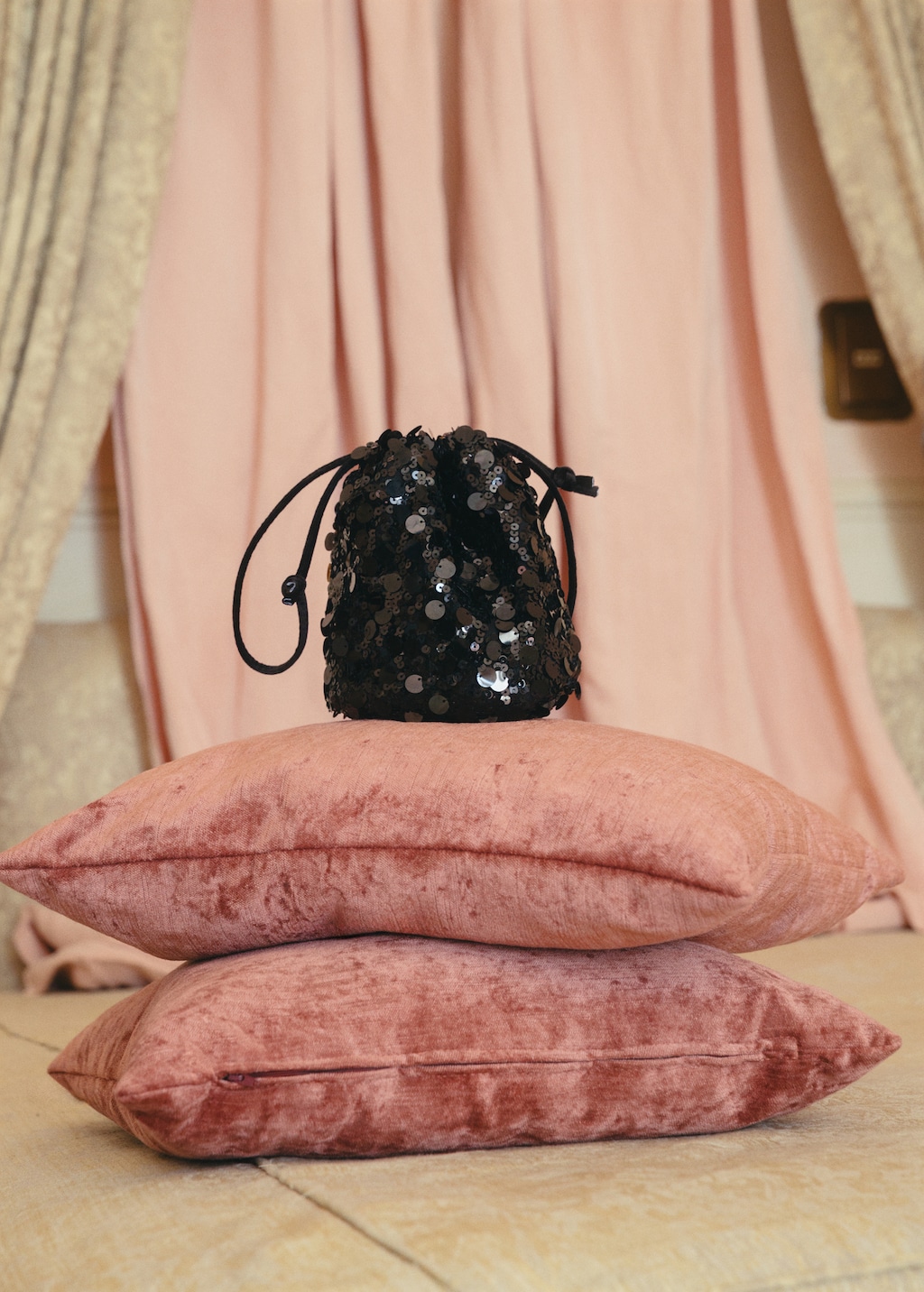 Mini handbag with sequins