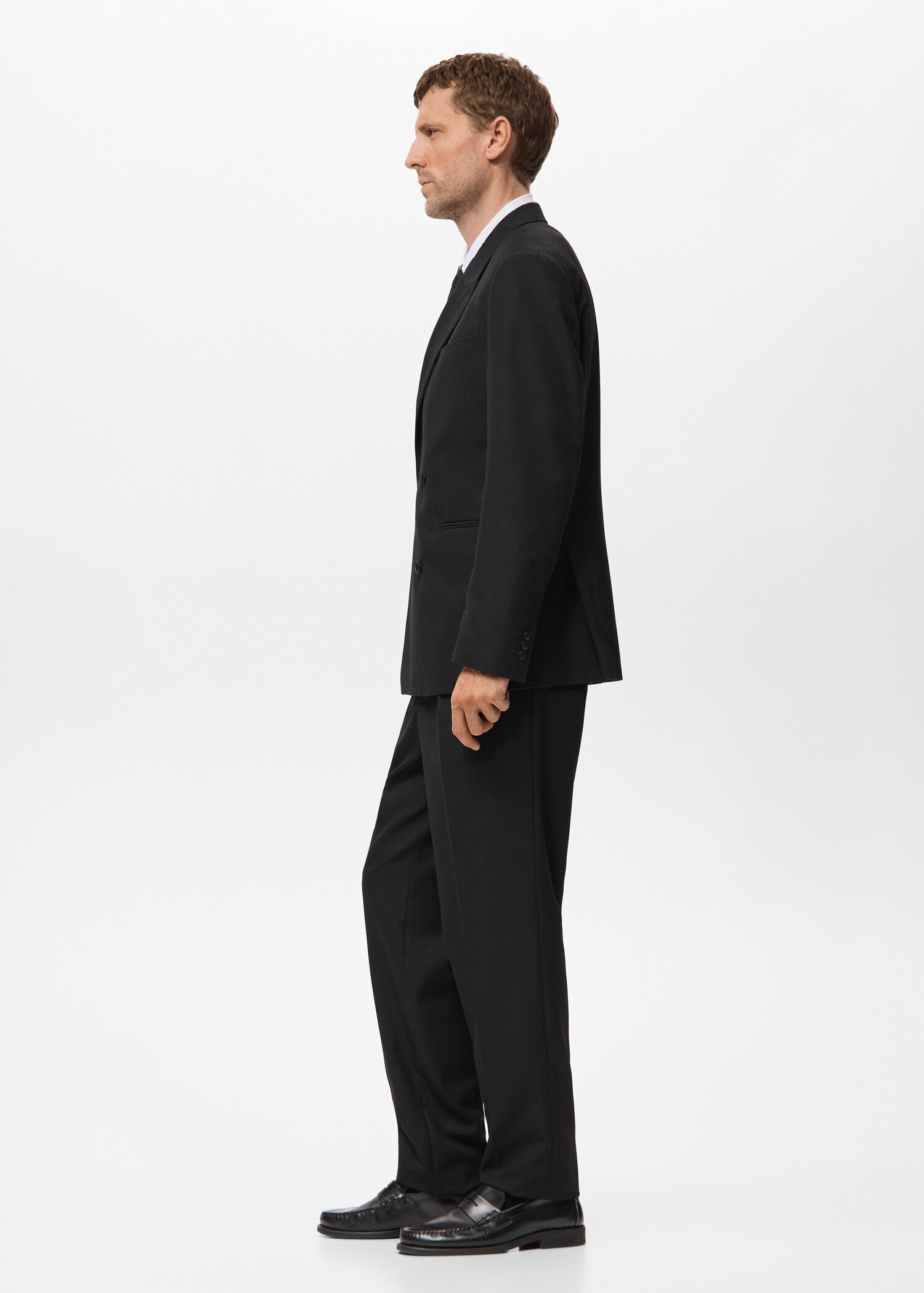 بليزر مزدوج الصدر بقصة عادية ريجولار فيت - تفاصيل المنتج 2