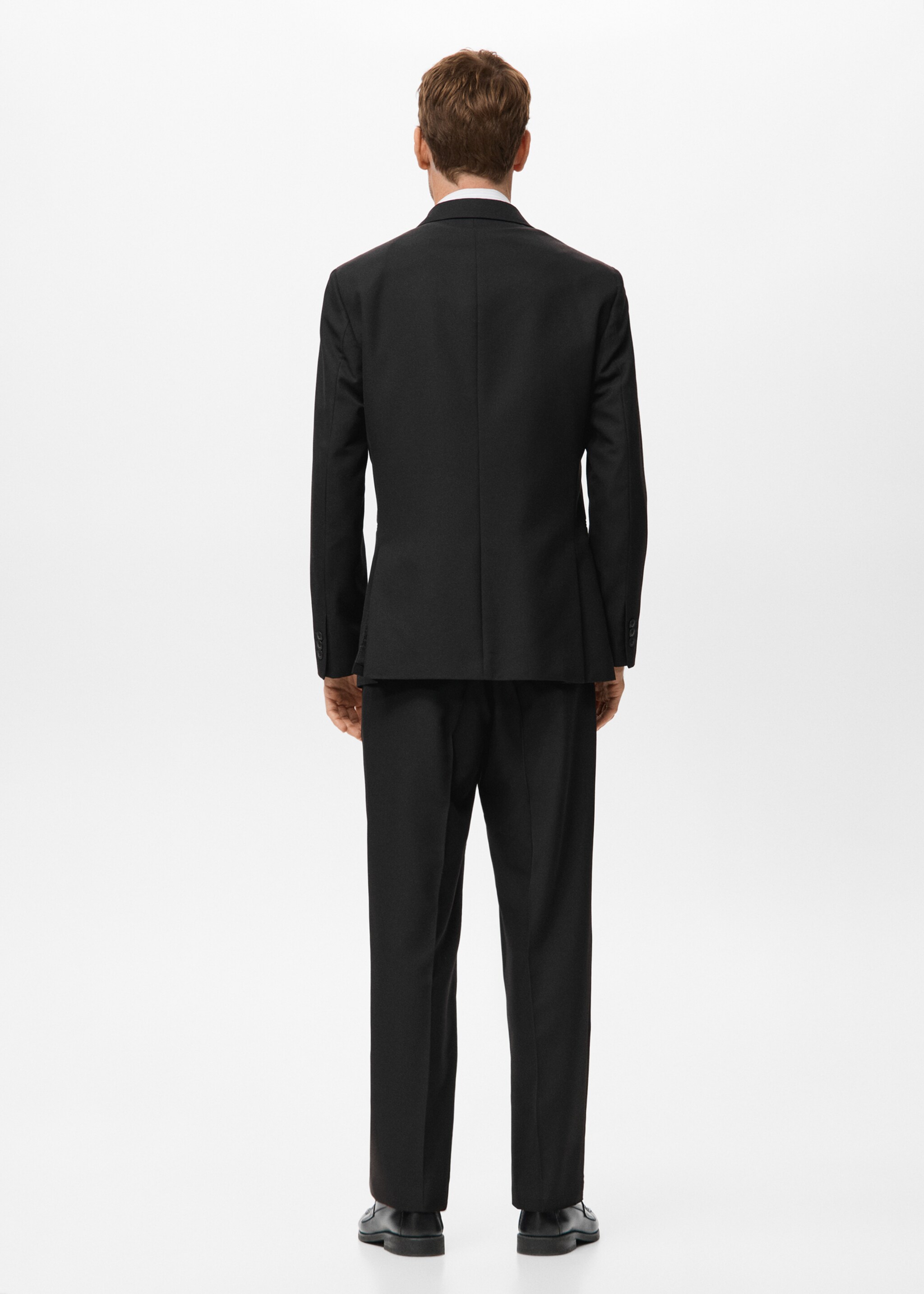 بليزر مزدوج الصدر بقصة عادية ريجولار فيت - الجهة الخلفية للمنتج, أسود. Ref: 17019606-00.