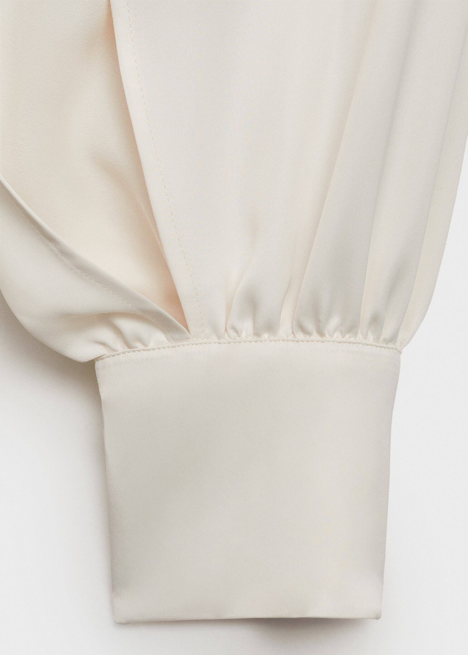 Satin dress with slit sleeves - Details of the article 8