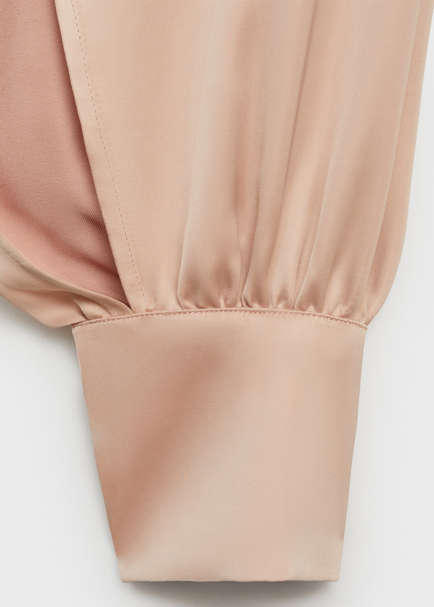 Robe satinée avec fente aux manches - Détail de l'article 8