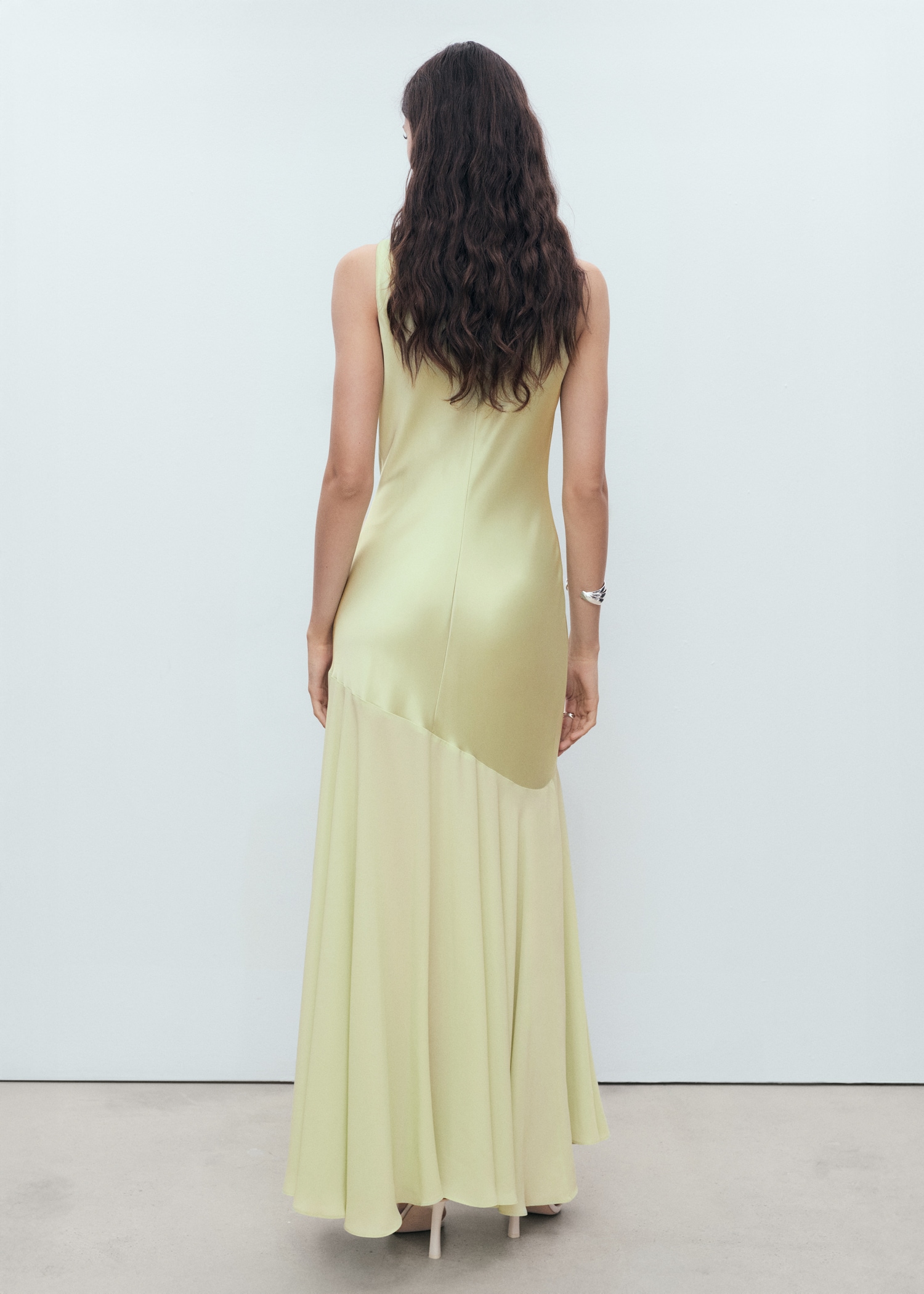 Robe combinée coupe asymétrique - Verso de l’article