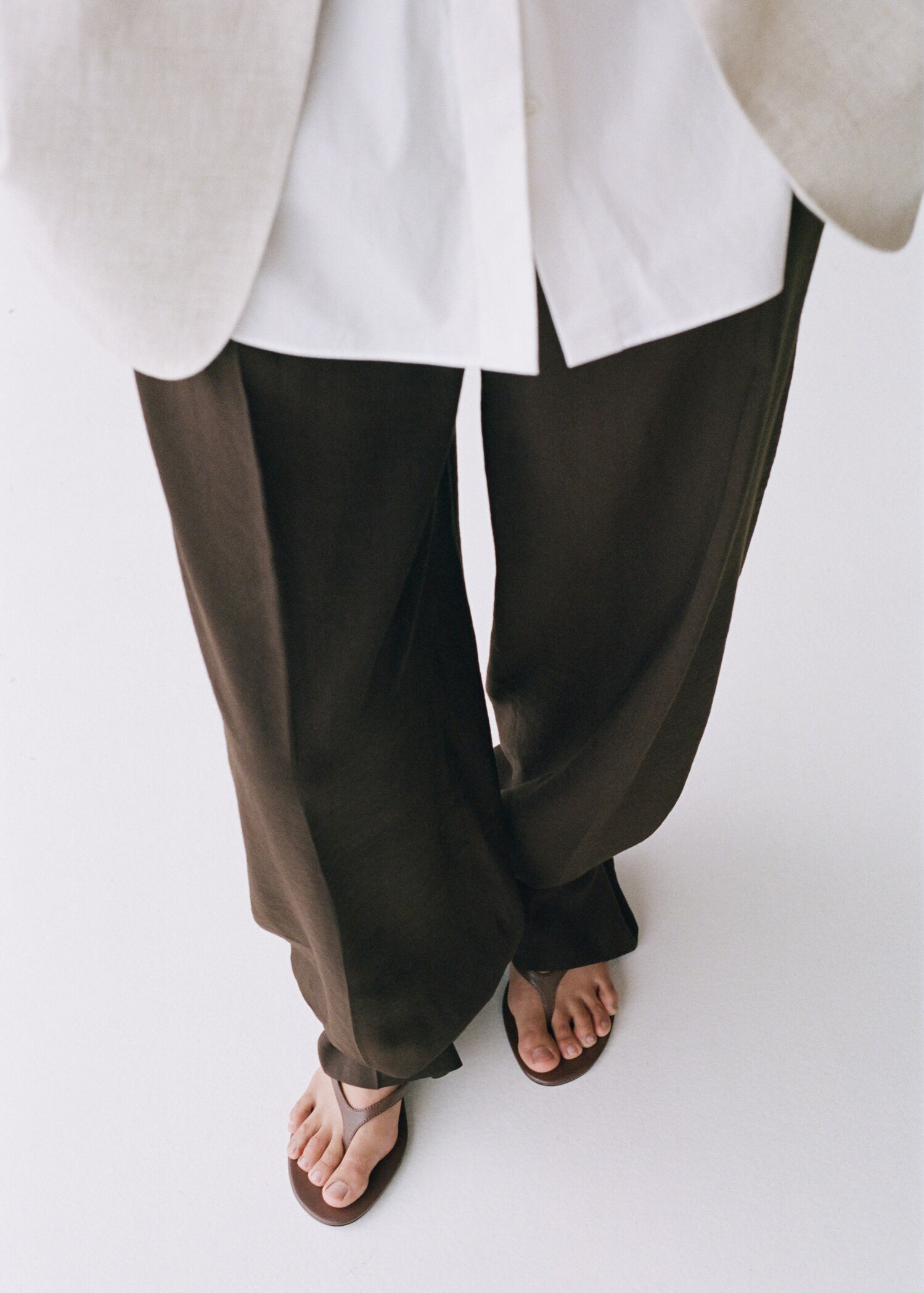 Heeled sandals with metallic detail - Details of the article 9