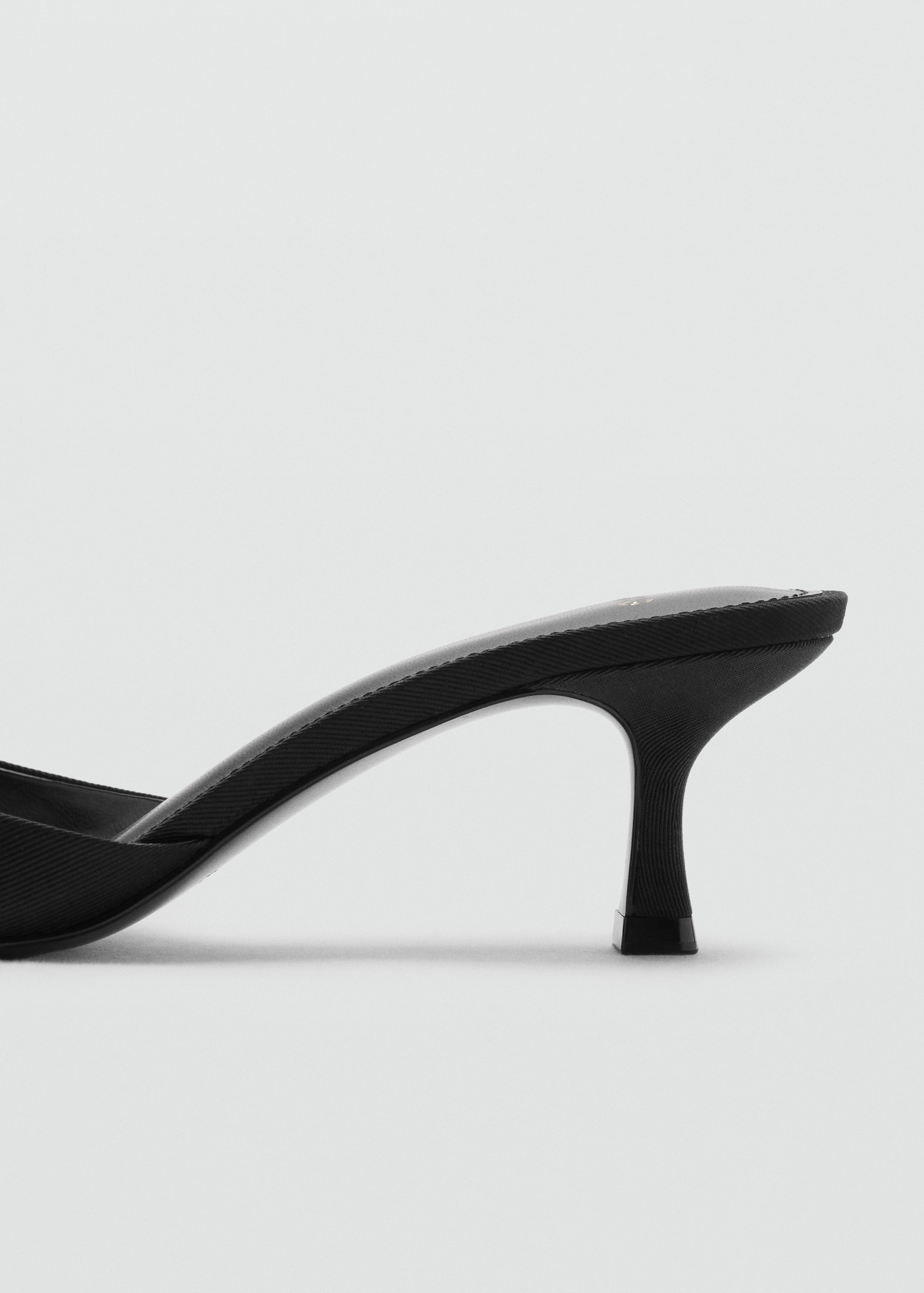 Kitten-heel sandals with strap - Women | MANGO United Kingdom