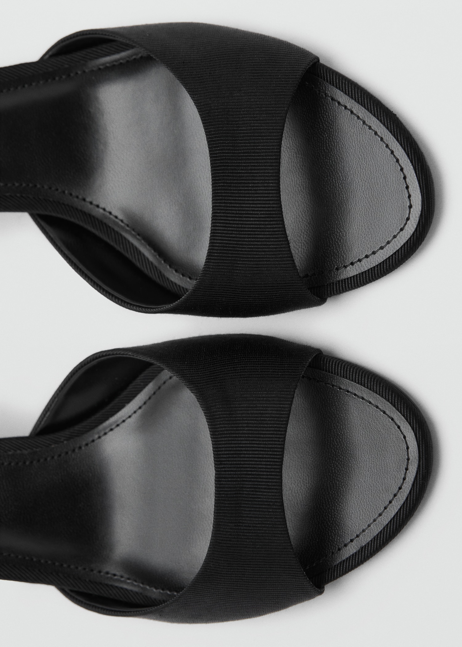 Kitten-heel sandals with strap - Women | MANGO United Kingdom