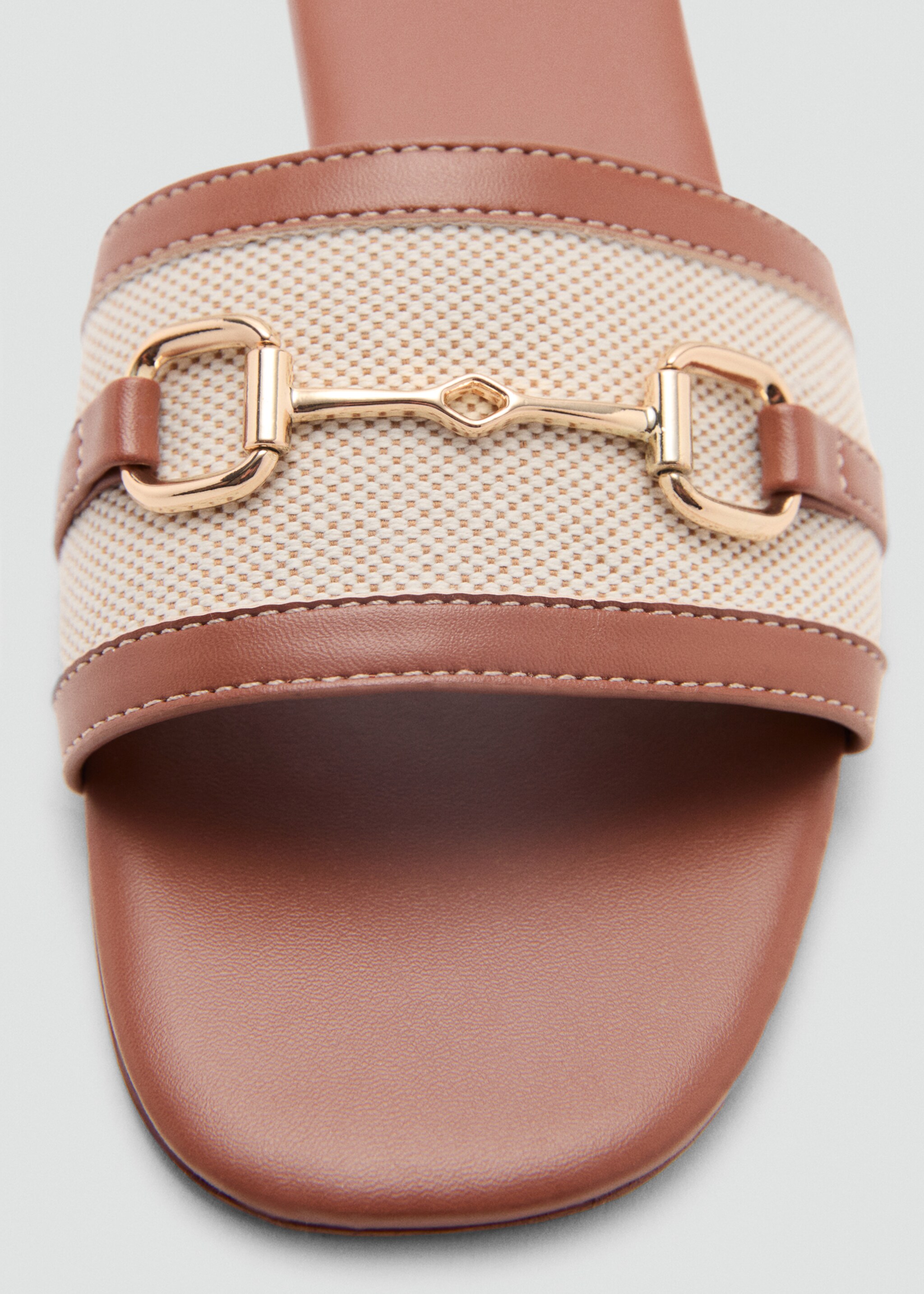 Sandals with buckle strap - Details of the article 2