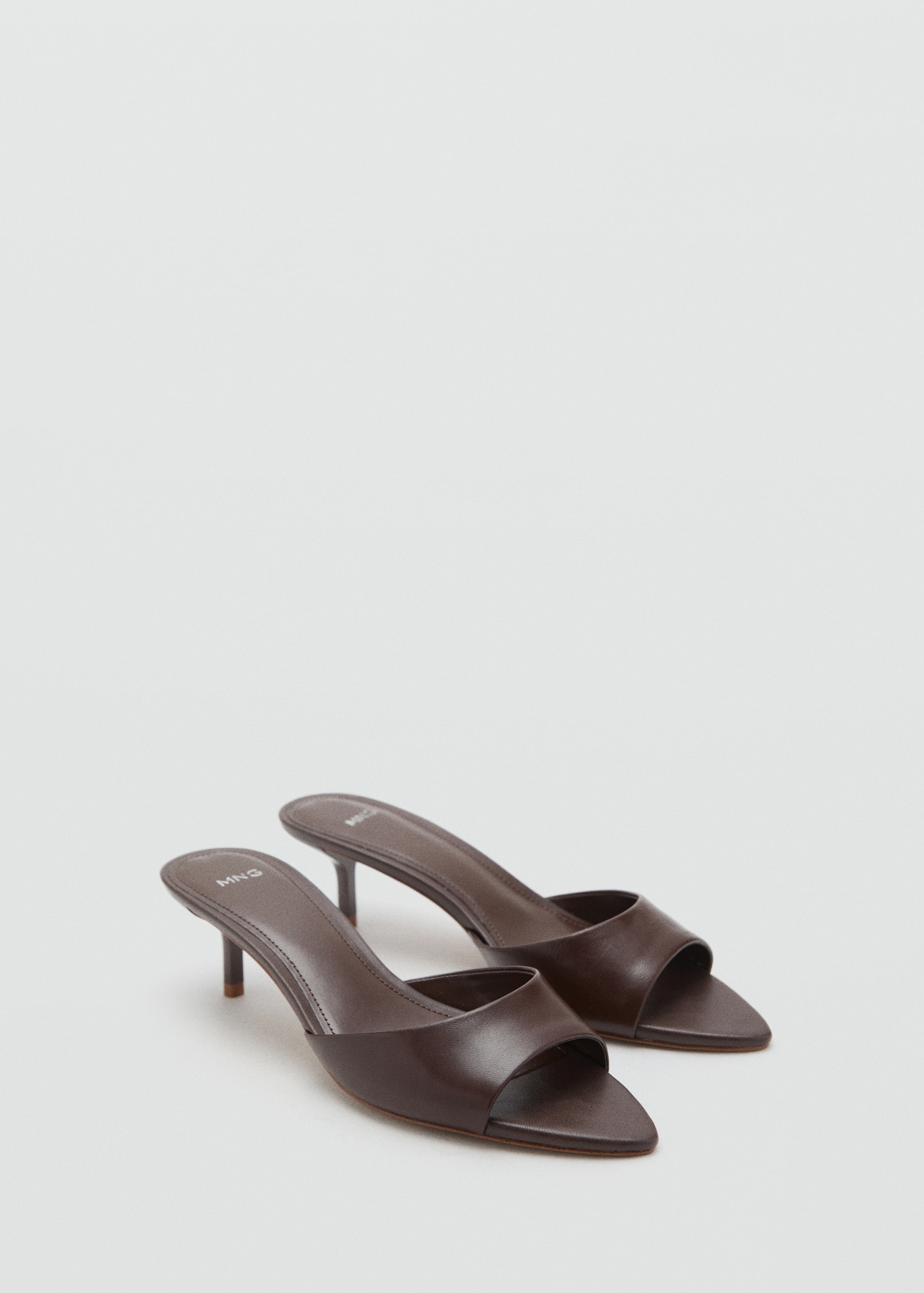 Kitten-heel leather sandal - Medium plane