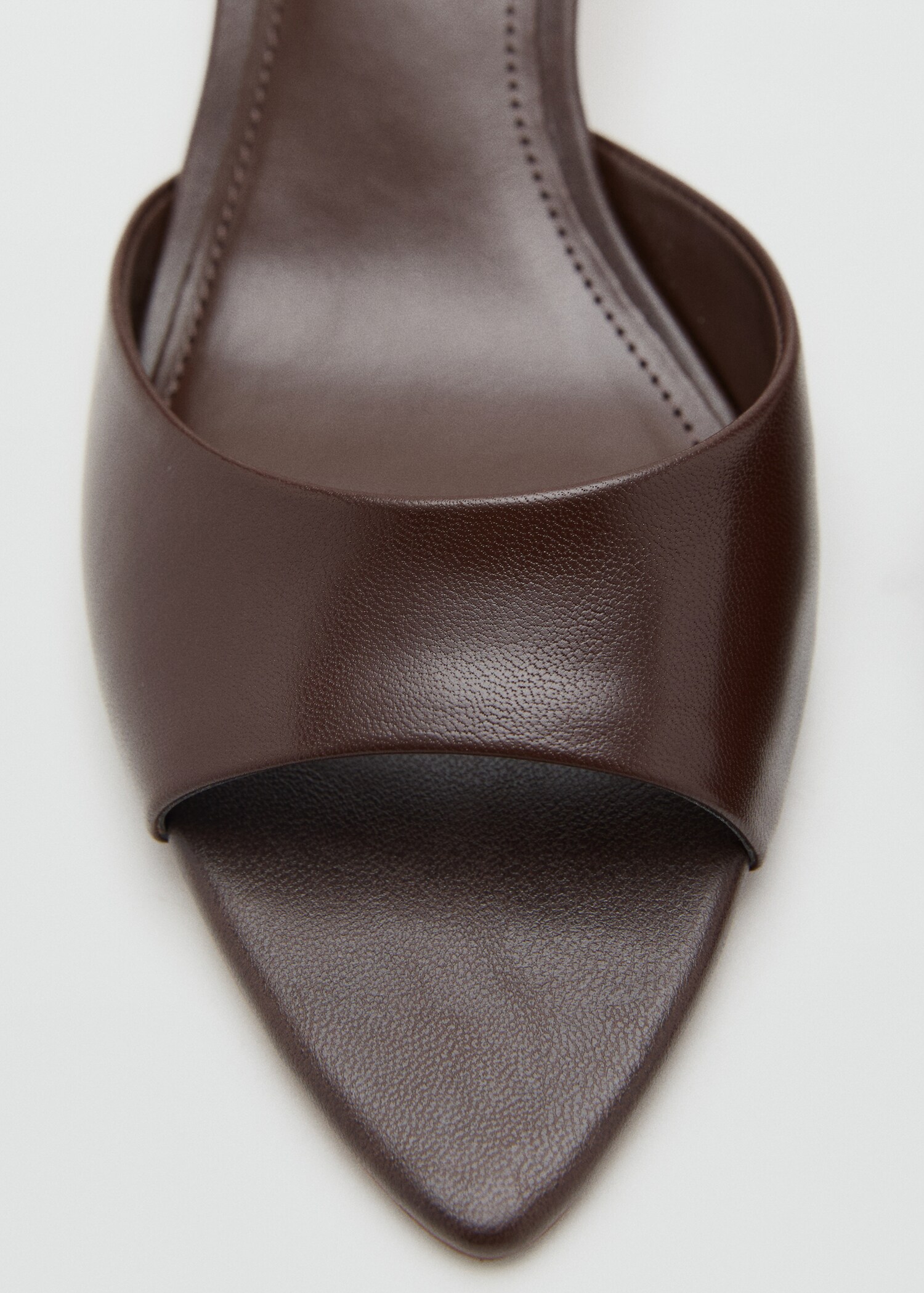 Kitten-heel leather sandal - Details of the article 1