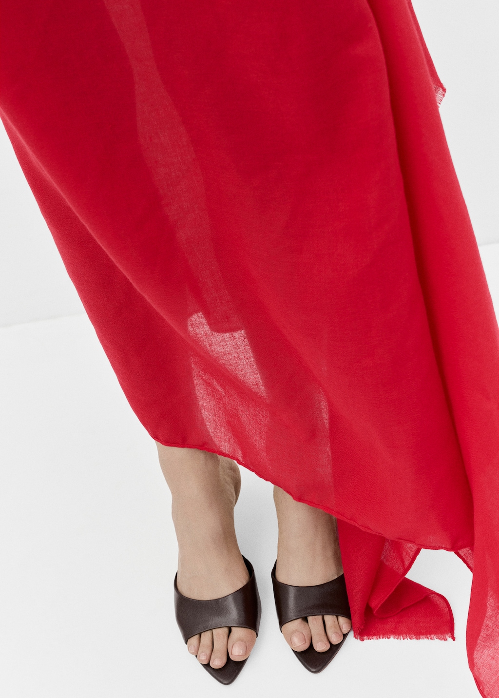 Kitten-heel leather sandal