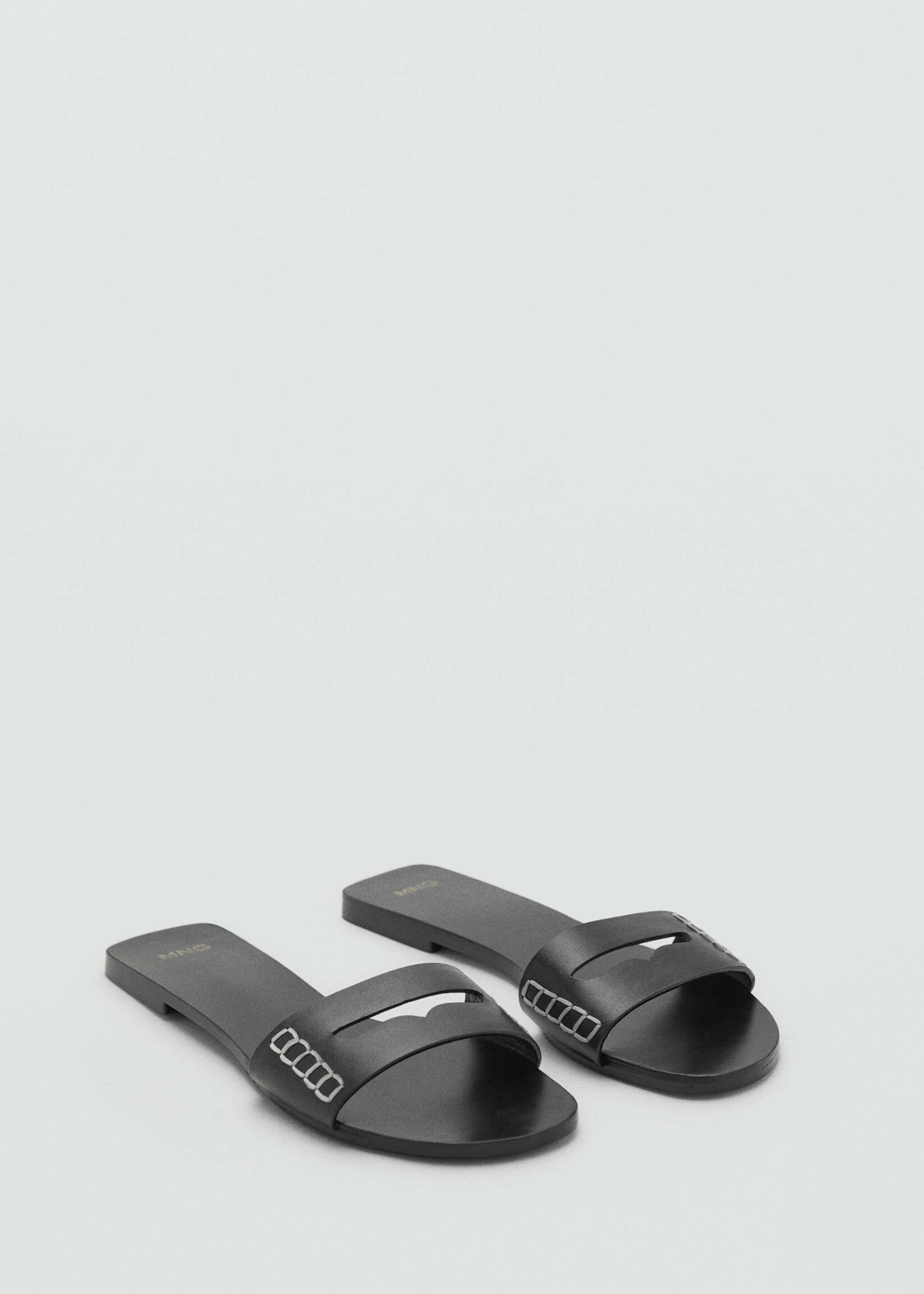Leather sandals with a wide strap - Medium plane