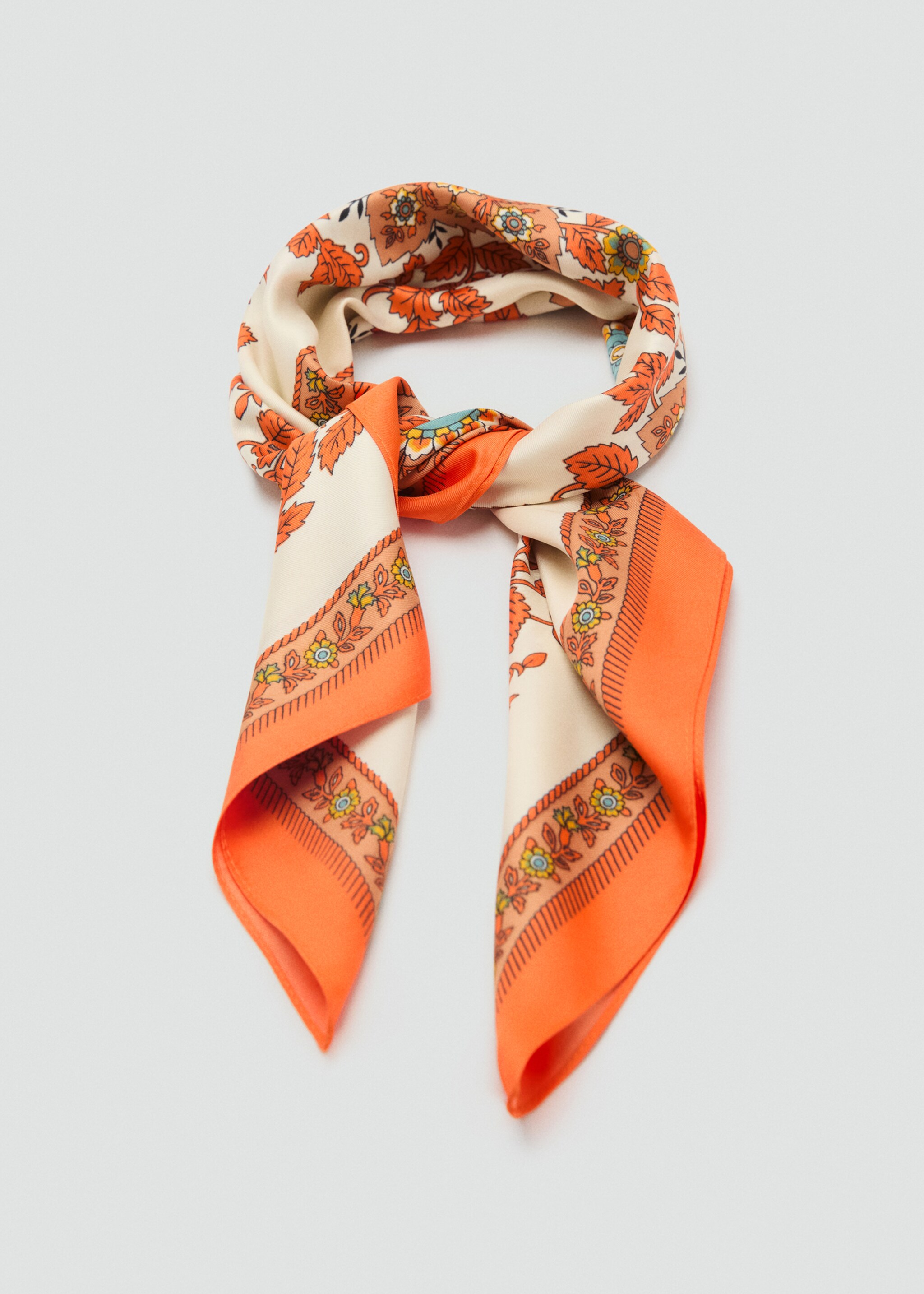 Leaf-print scarf - Details of the article 1