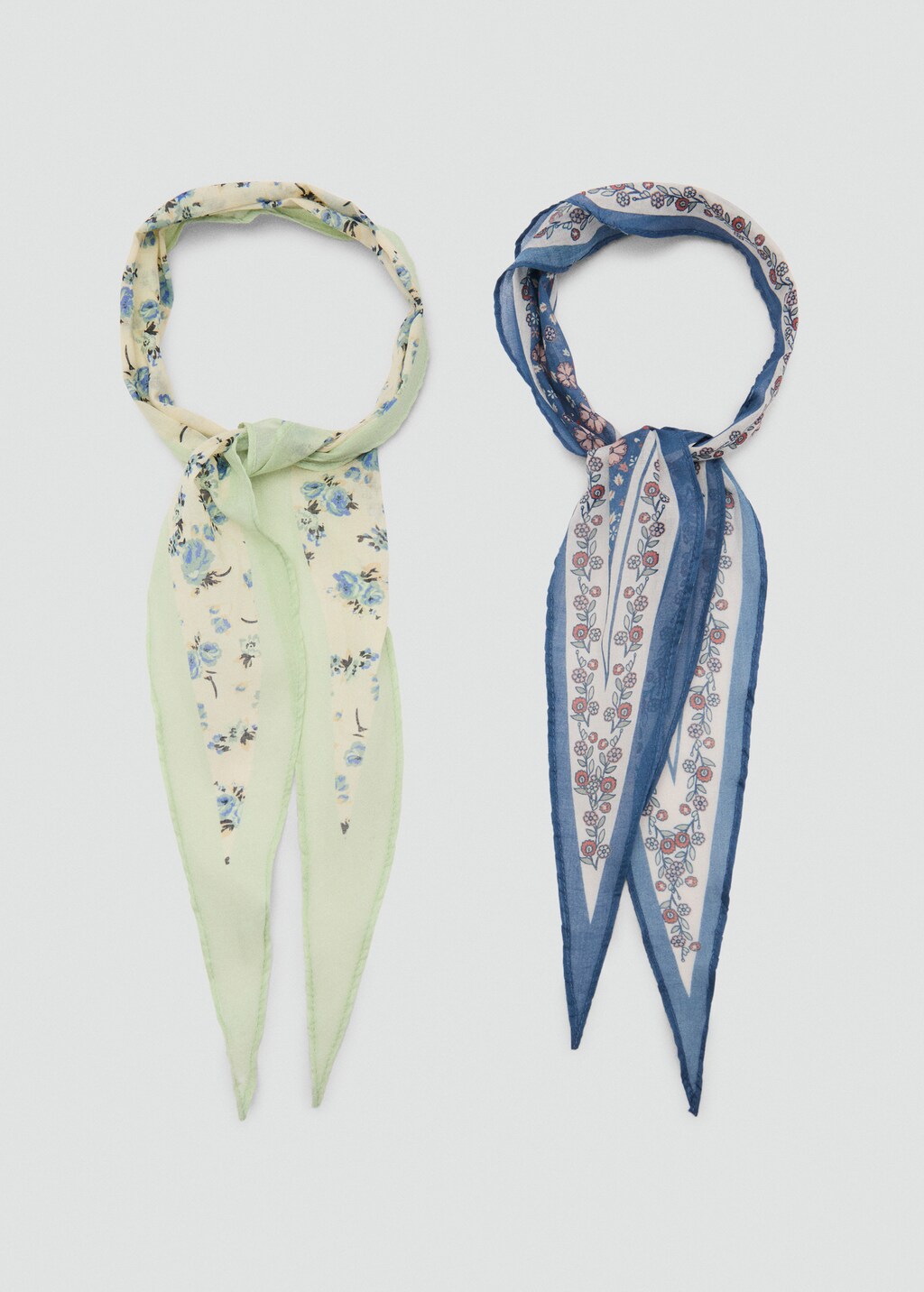 Set of 2 printed handkerchiefs