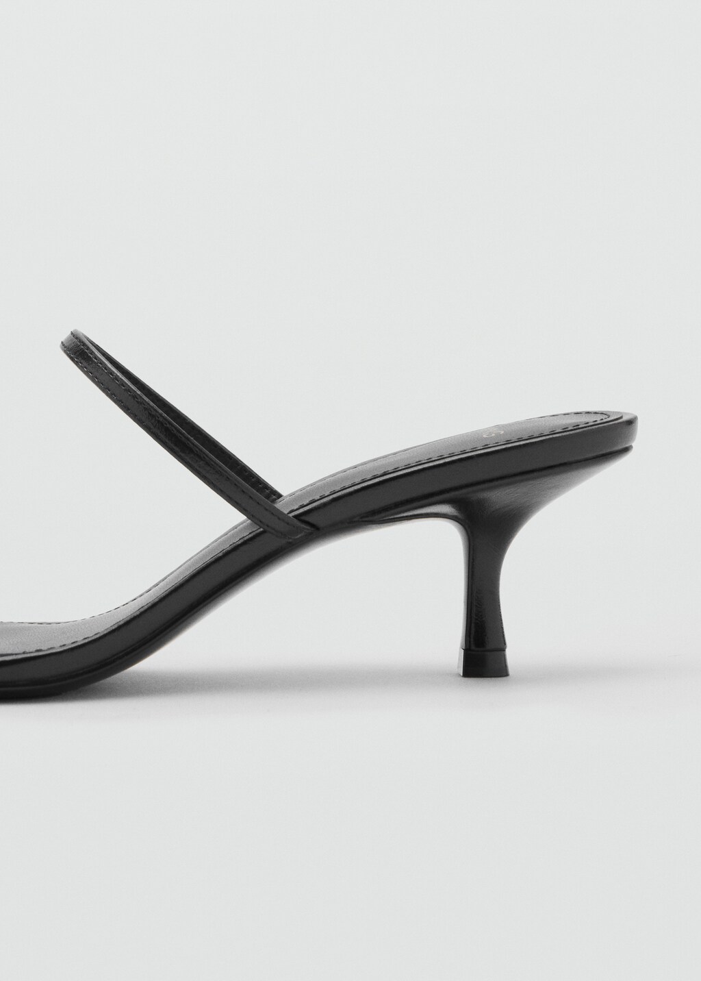 Heeled sandals with metallic detail - Women | MANGO USA