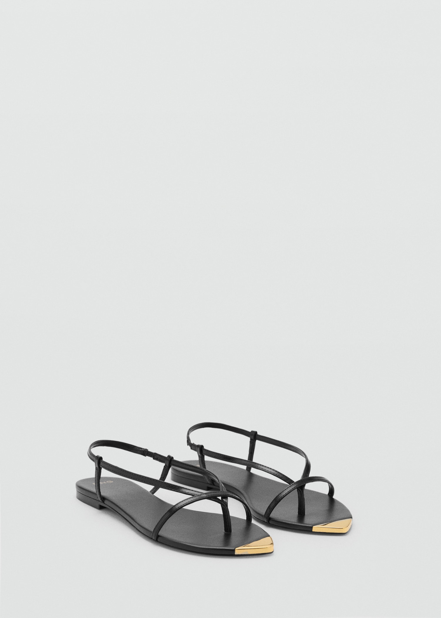 Leather sandals with strap and contrasting toe Women MANGO