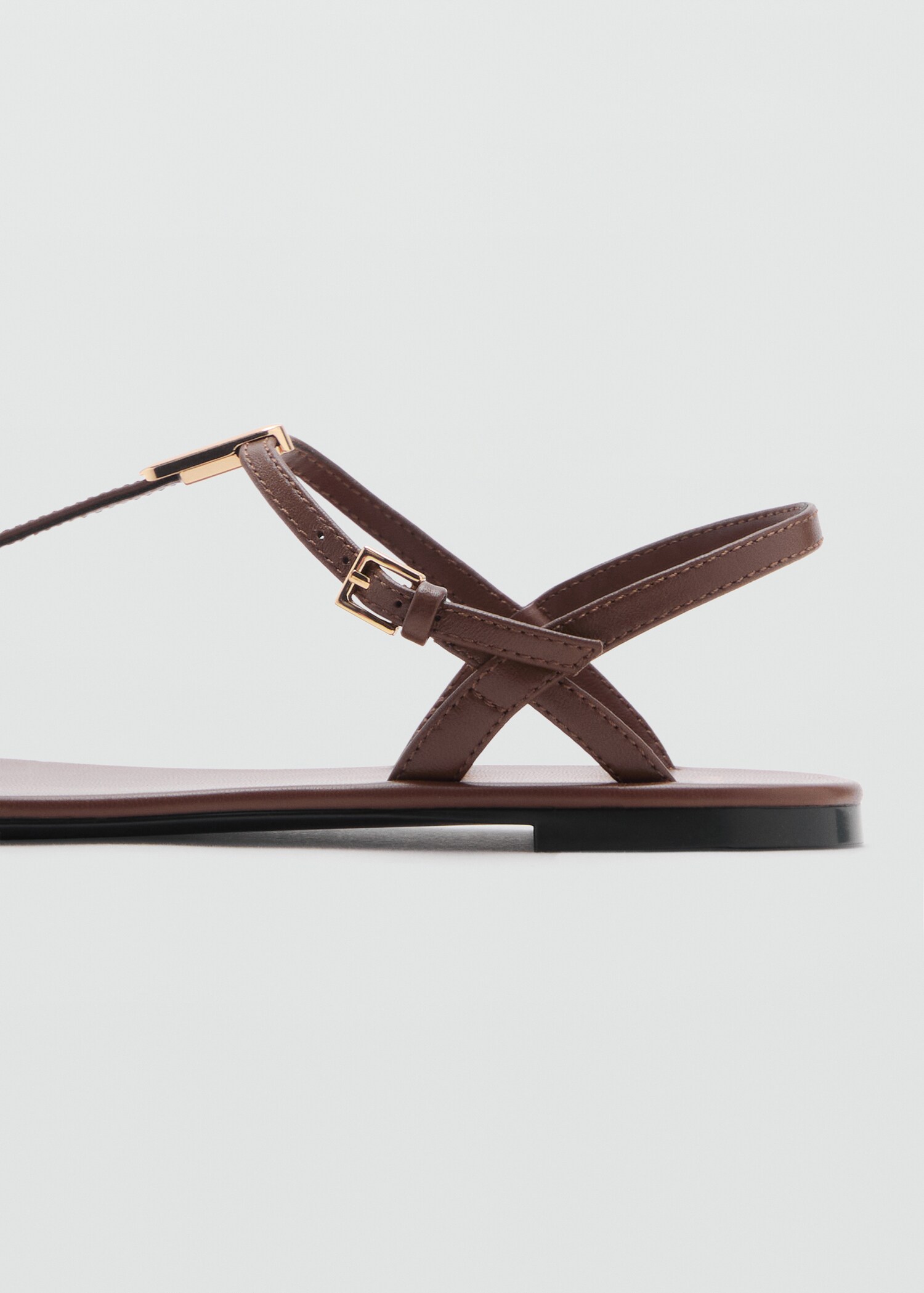 Leather sandals with metallic detail - Details of the article 1