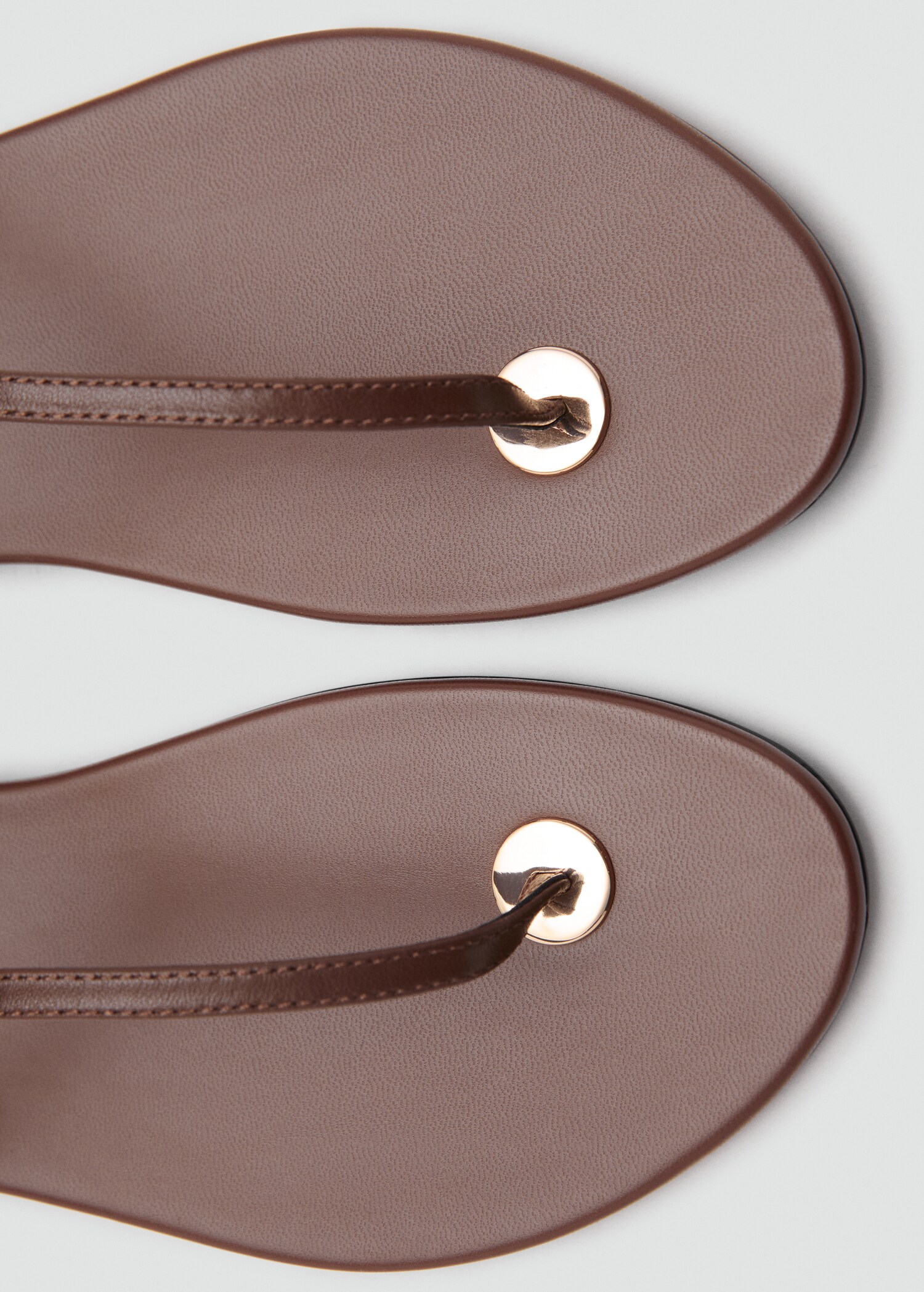 Leather sandals with metallic detail - Details of the article 2