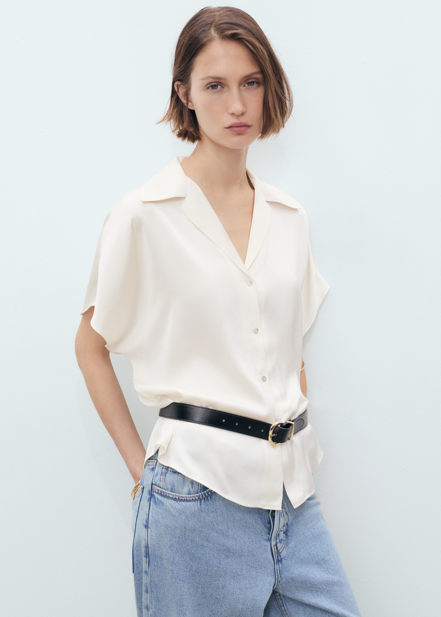 Short-sleeved satin shirt - Medium plane