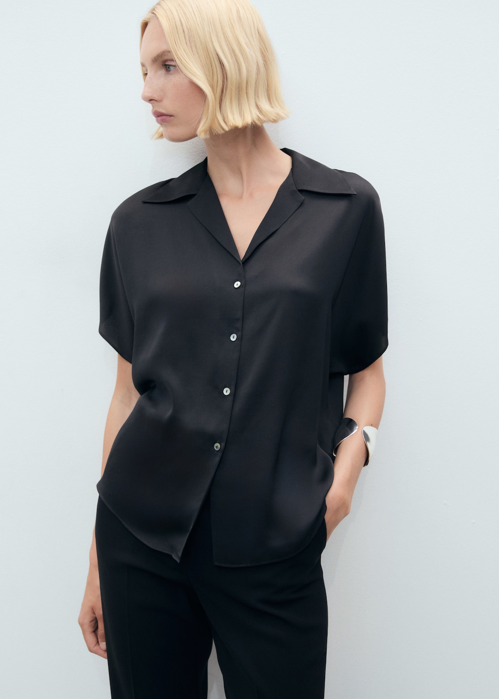 Short sleeve fluid shirt