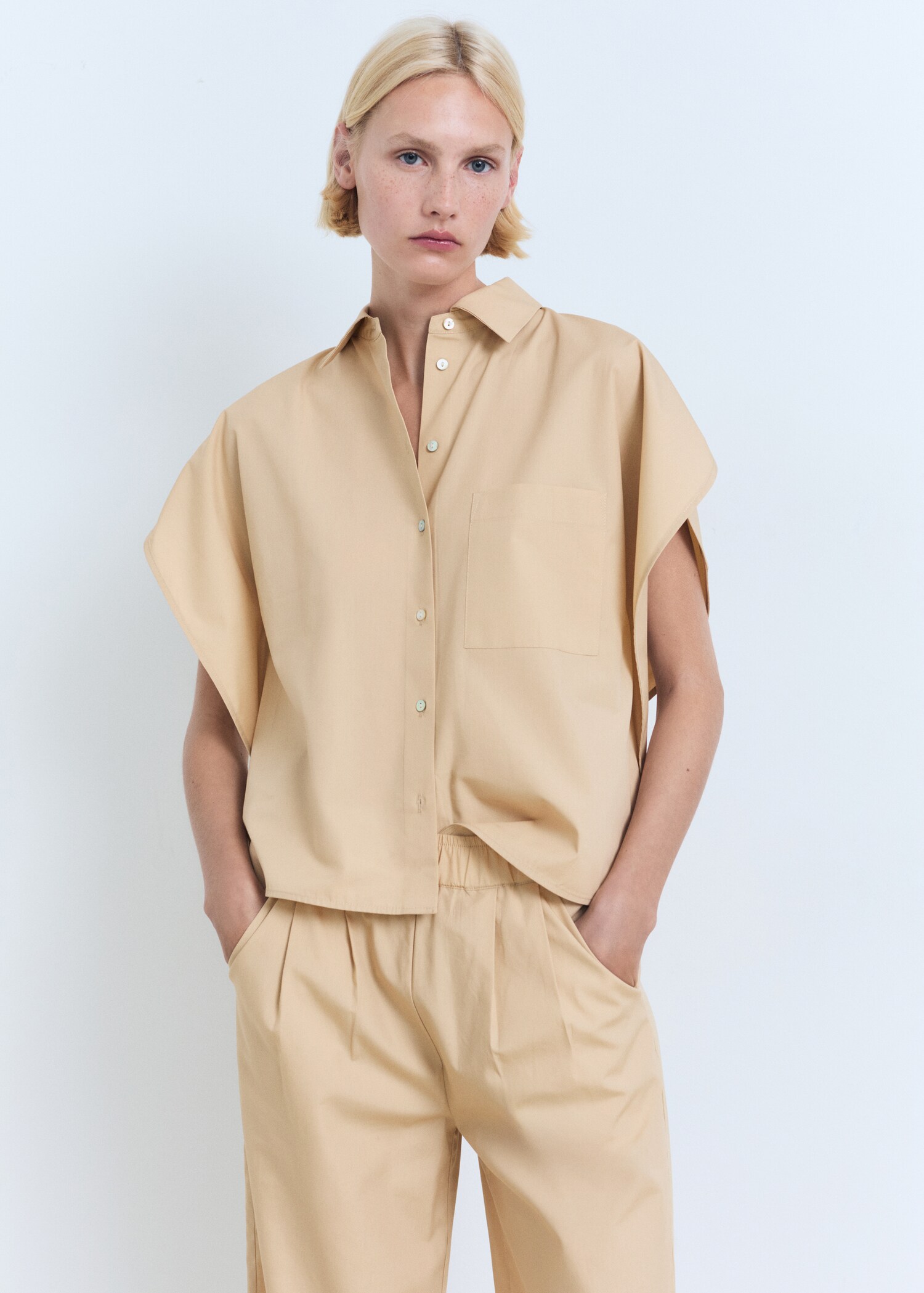 Straight-cut crop trousers - Details of the article 1