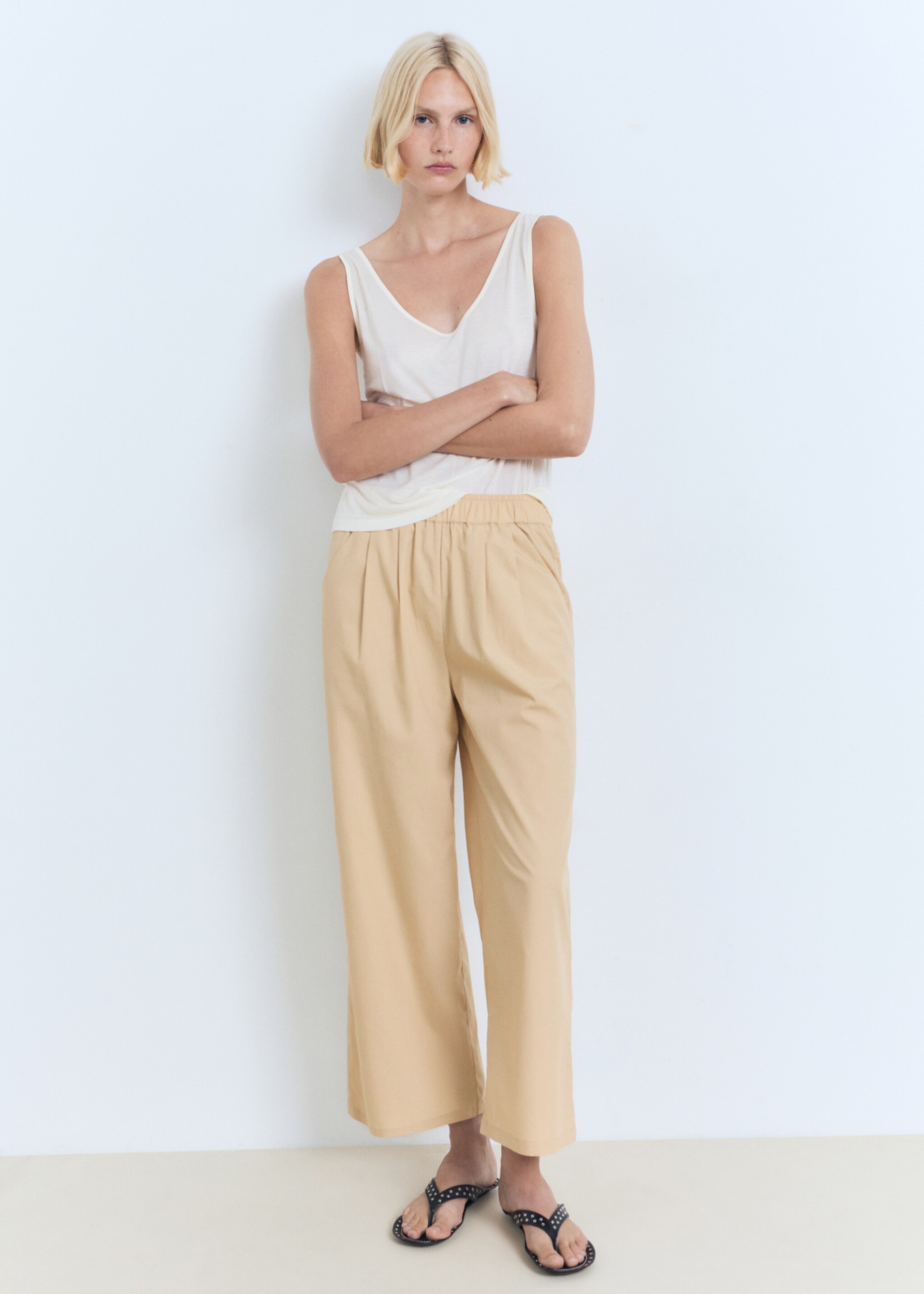 Straight-cut crop trousers - Details of the article 2