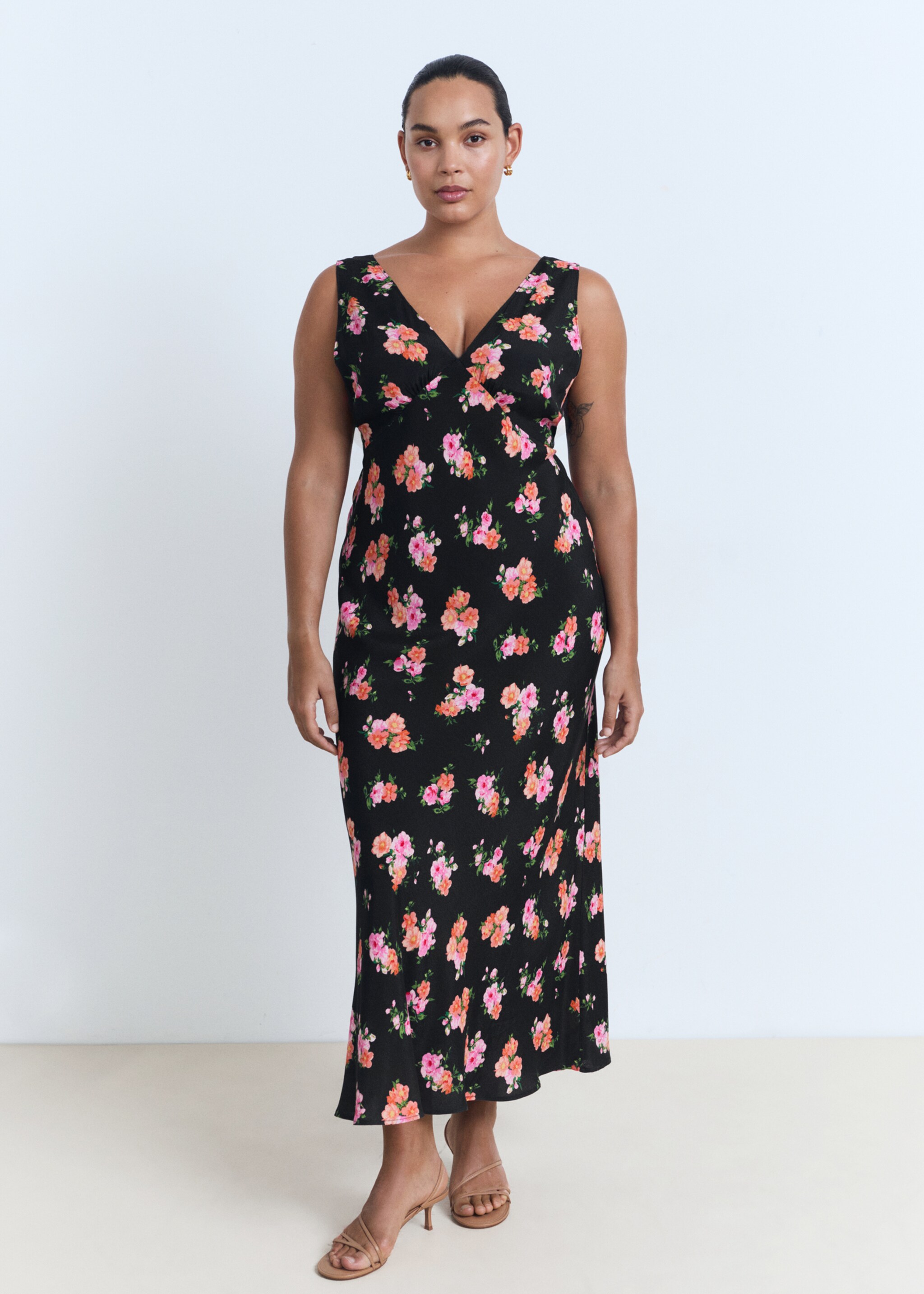 Long floral dress - Details of the article 3