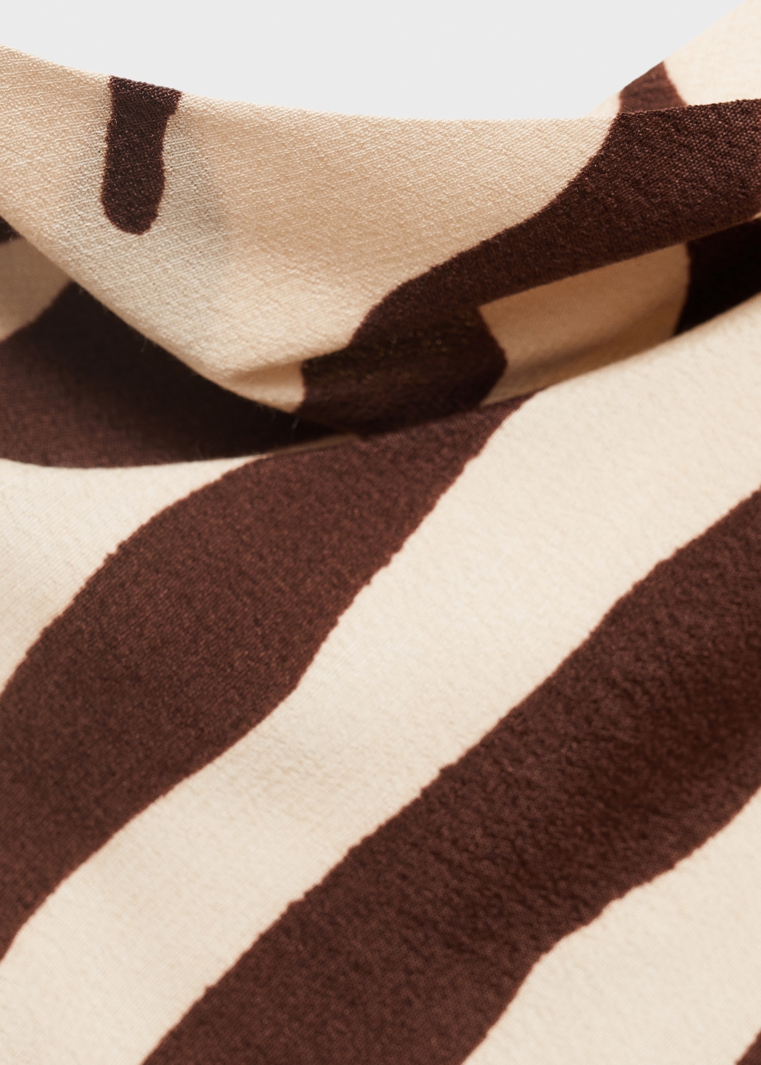 Animal-print dress with draped neckline - Details of the article 8