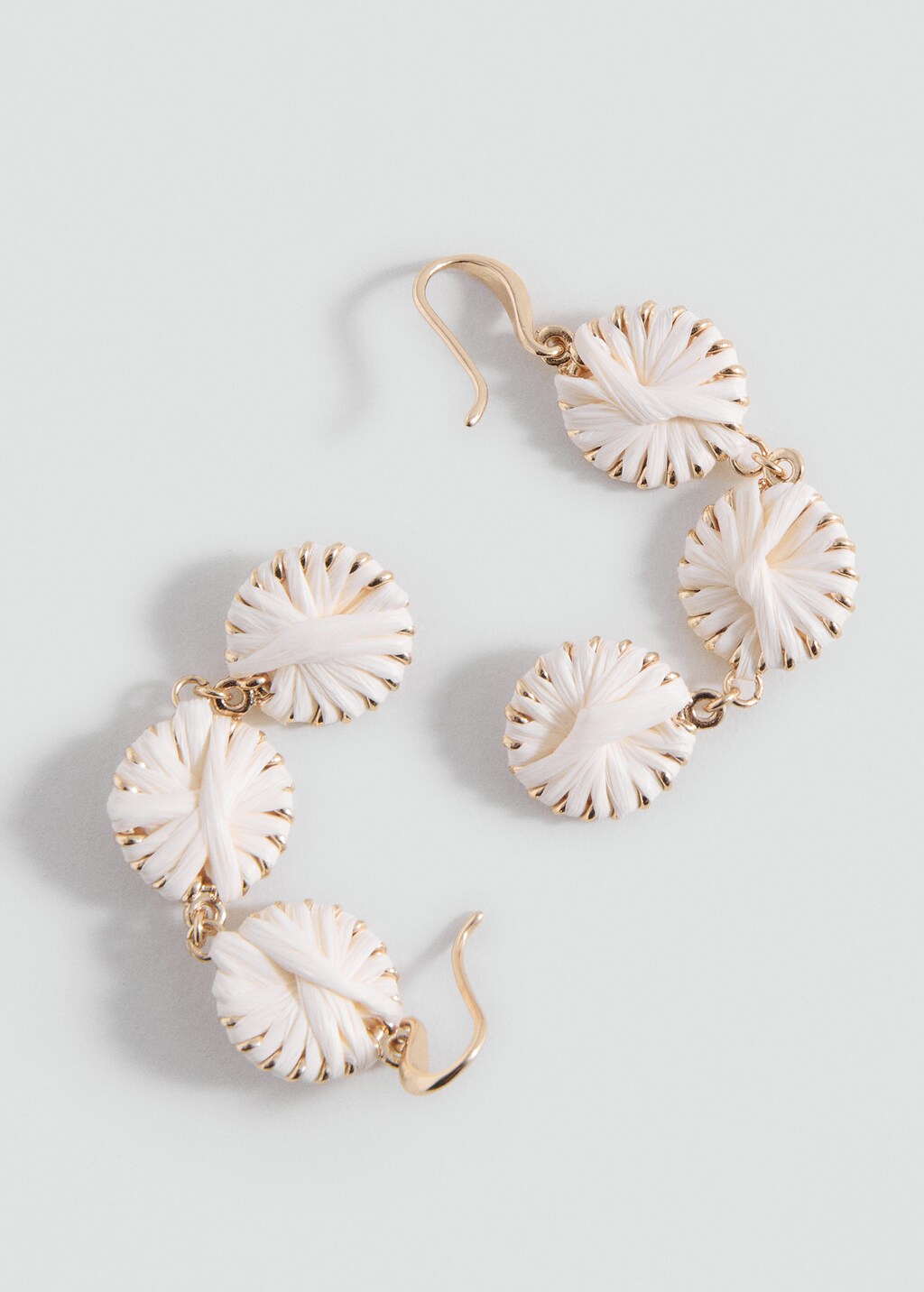 Natural fiber hanging earrings