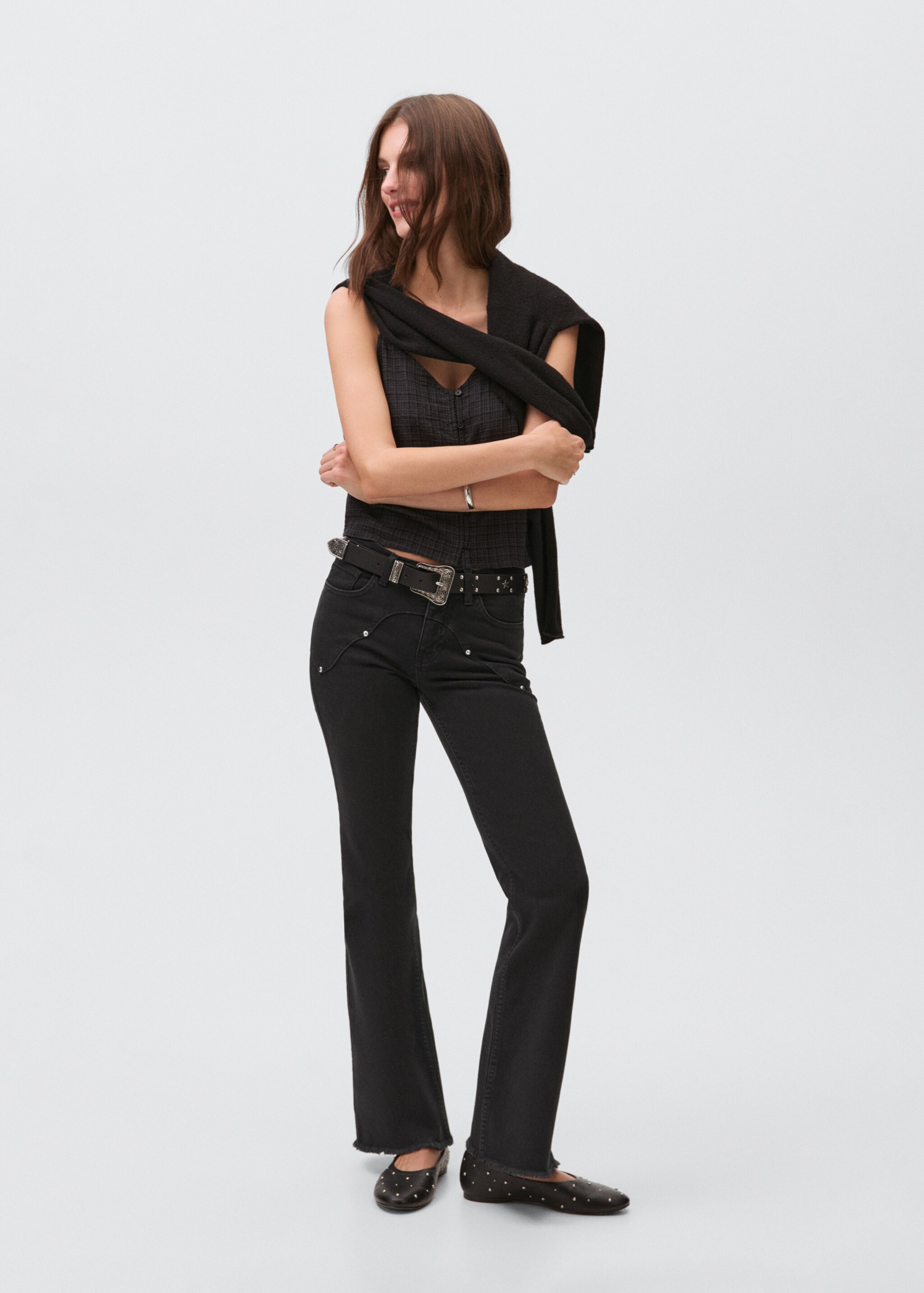 Flared jeans with studs - Details of the article 2